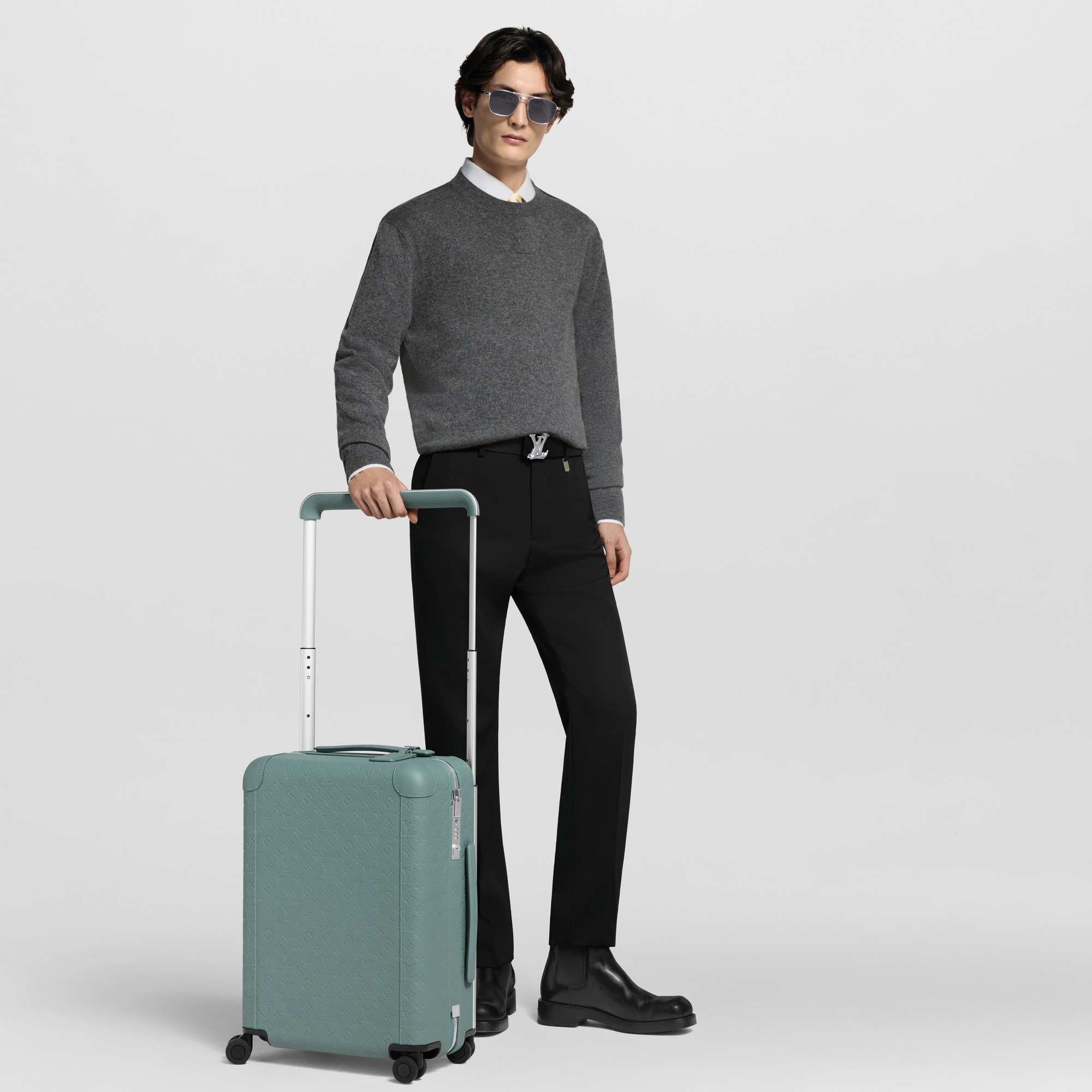 Taurillon Monogram Travel Rolling Luggage Horizon 55 | Louis Vuitton ® (Product zoom)