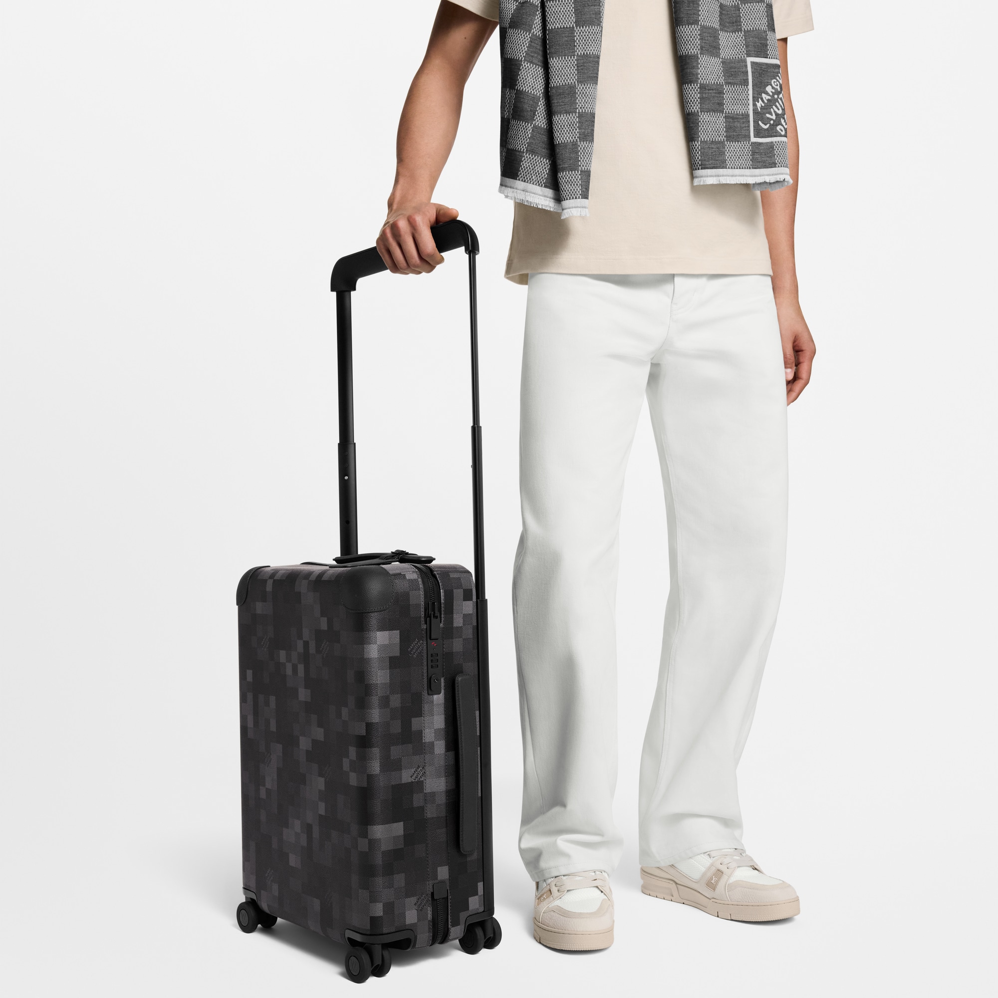 D16 Travel Rolling Luggage Horizon 55 | Louis Vuitton ® (Product zoom)