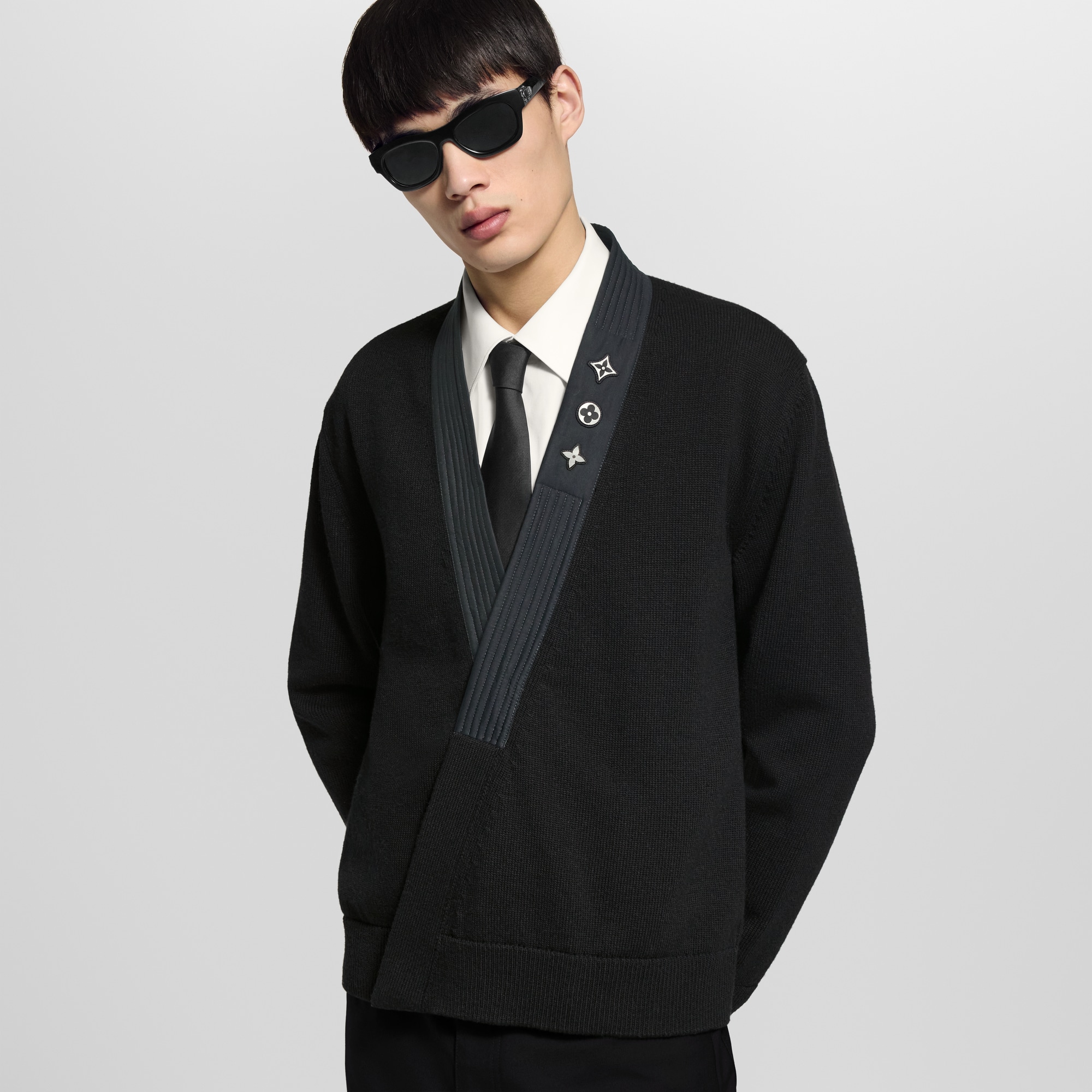  Ready-to-Wear All Ready-to-Wear Hybrid Embellished Cardigan | Louis Vuitton ® (Product zoom)