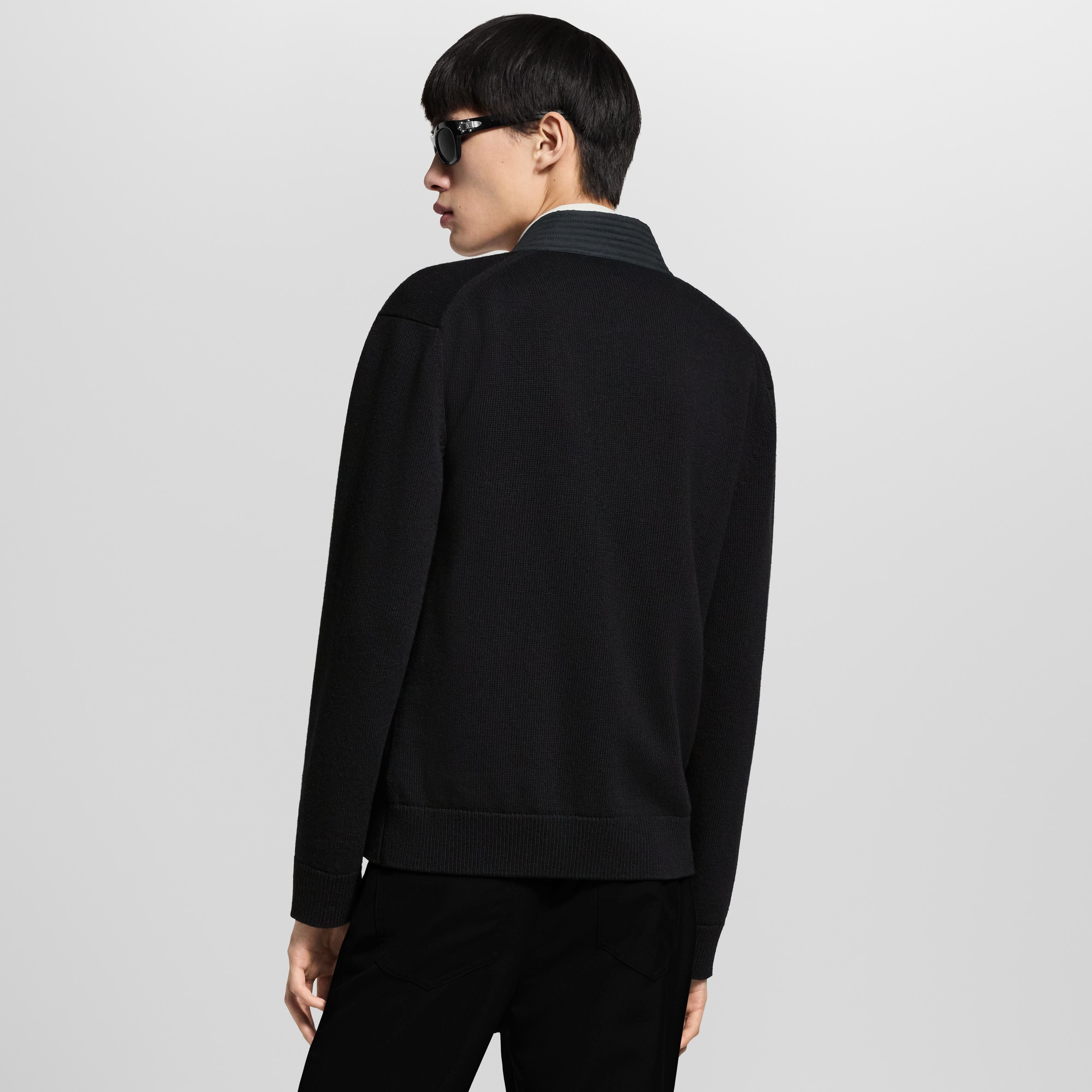  Ready-to-Wear All Ready-to-Wear Hybrid Embellished Cardigan | Louis Vuitton ® (Product zoom)