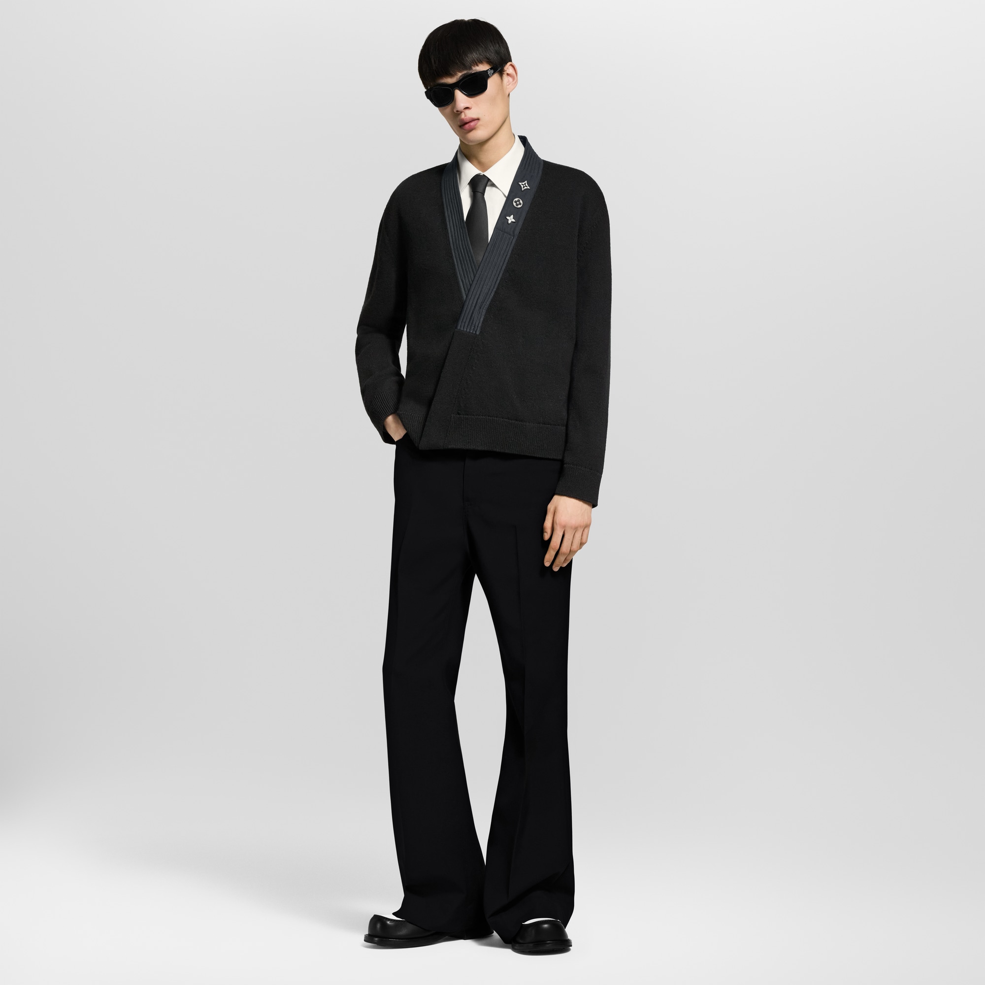  Ready-to-Wear All Ready-to-Wear Hybrid Embellished Cardigan | Louis Vuitton ® (Product zoom)