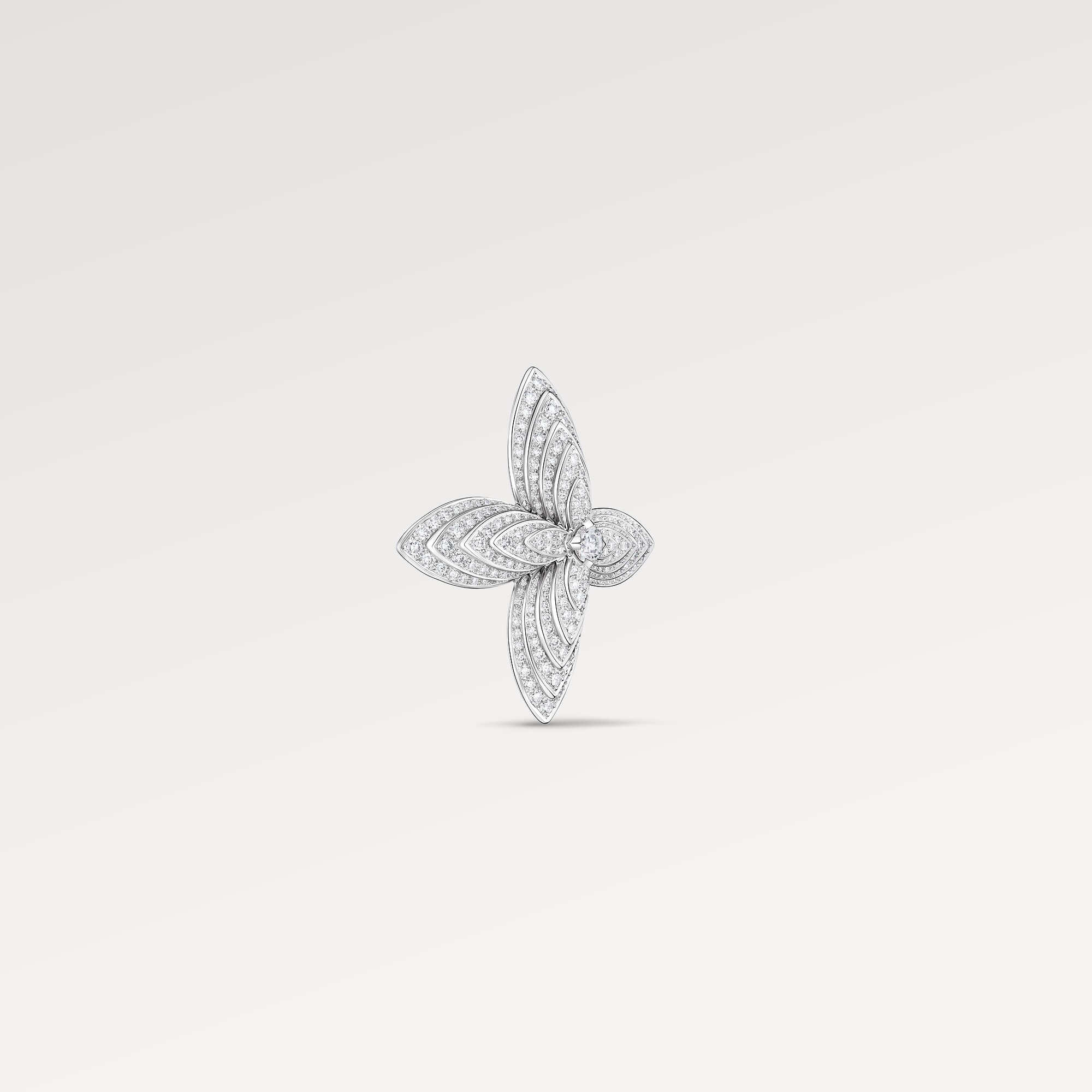Idylle Blossom Brooch, White Gold & Diamonds