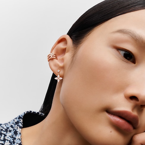 Categories Earrings Idylle Blossom Ear Stud, Pink Gold And Diamonds - Per Unit | Louis Vuitton ® (Product zoom)
