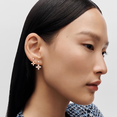 Categories Earrings Idylle Blossom Ear Stud, Pink Gold And Diamonds - Per Unit | Louis Vuitton ® (Product zoom)