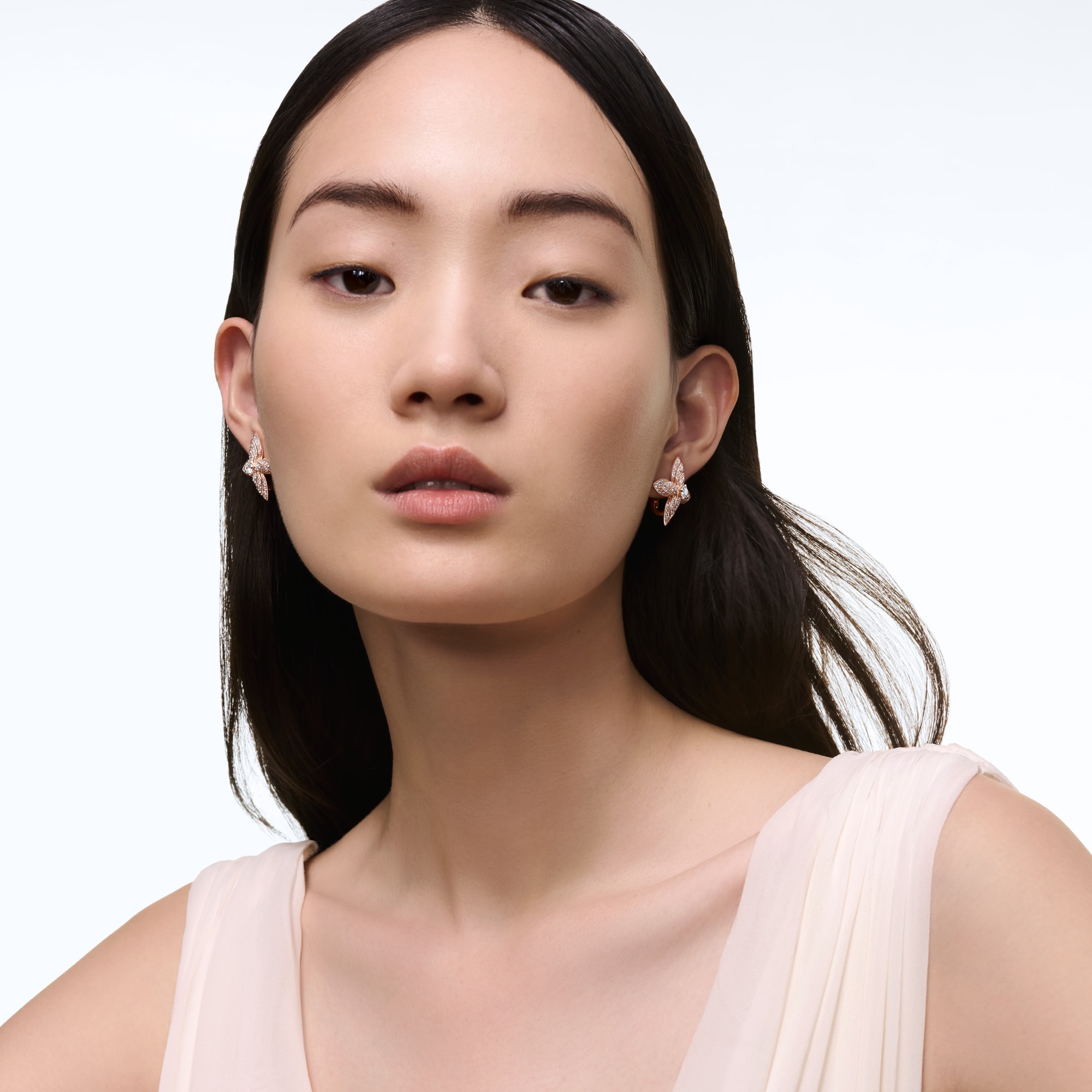  Jewelry Earrings Idylle Blossom Earrings, Rose Gold and Diamonds | Louis Vuitton ® (Product zoom)