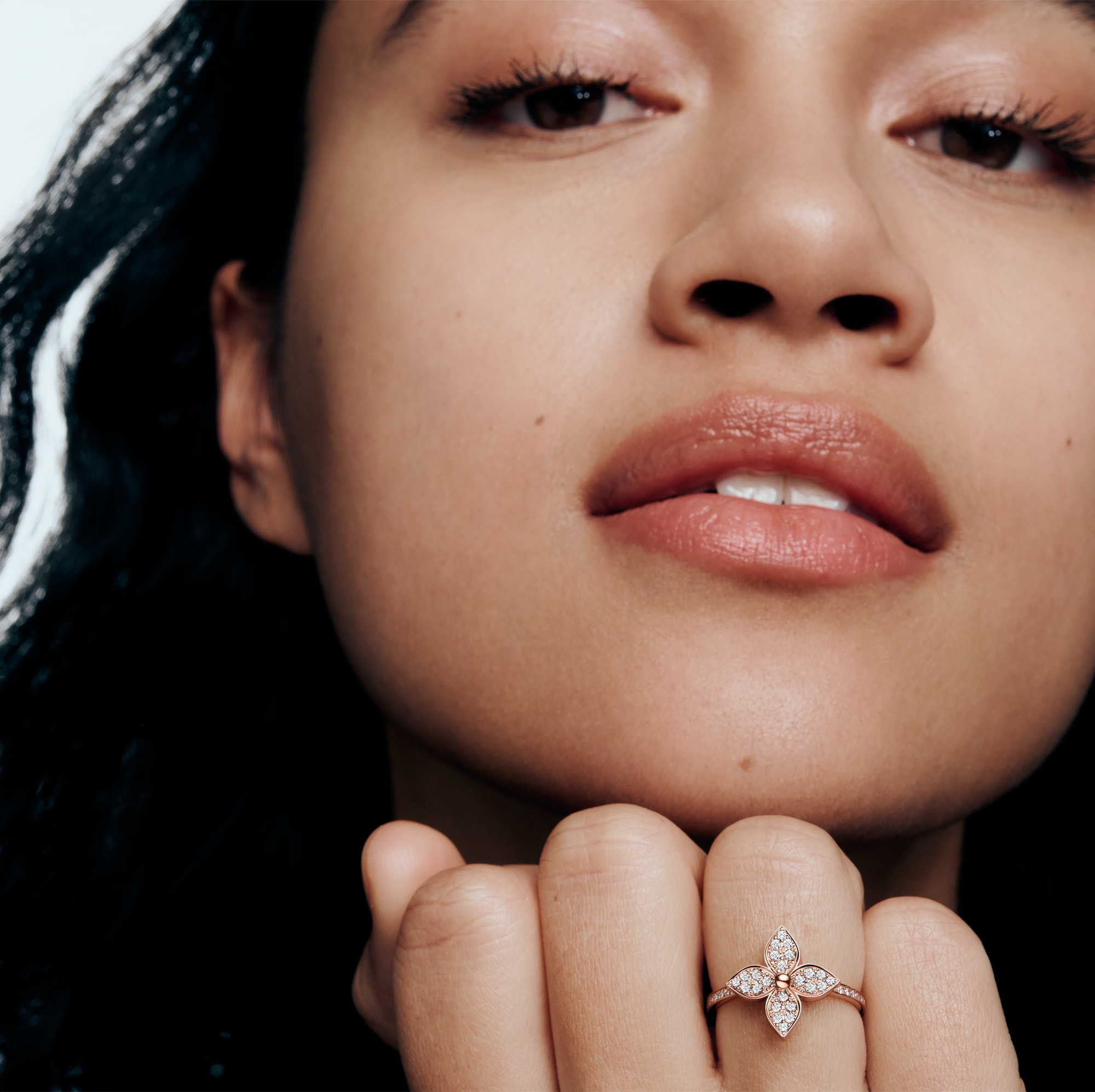  Categories Rings Idylle Blossom Ring, Pink Gold and Diamonds | Louis Vuitton ® (Product zoom)