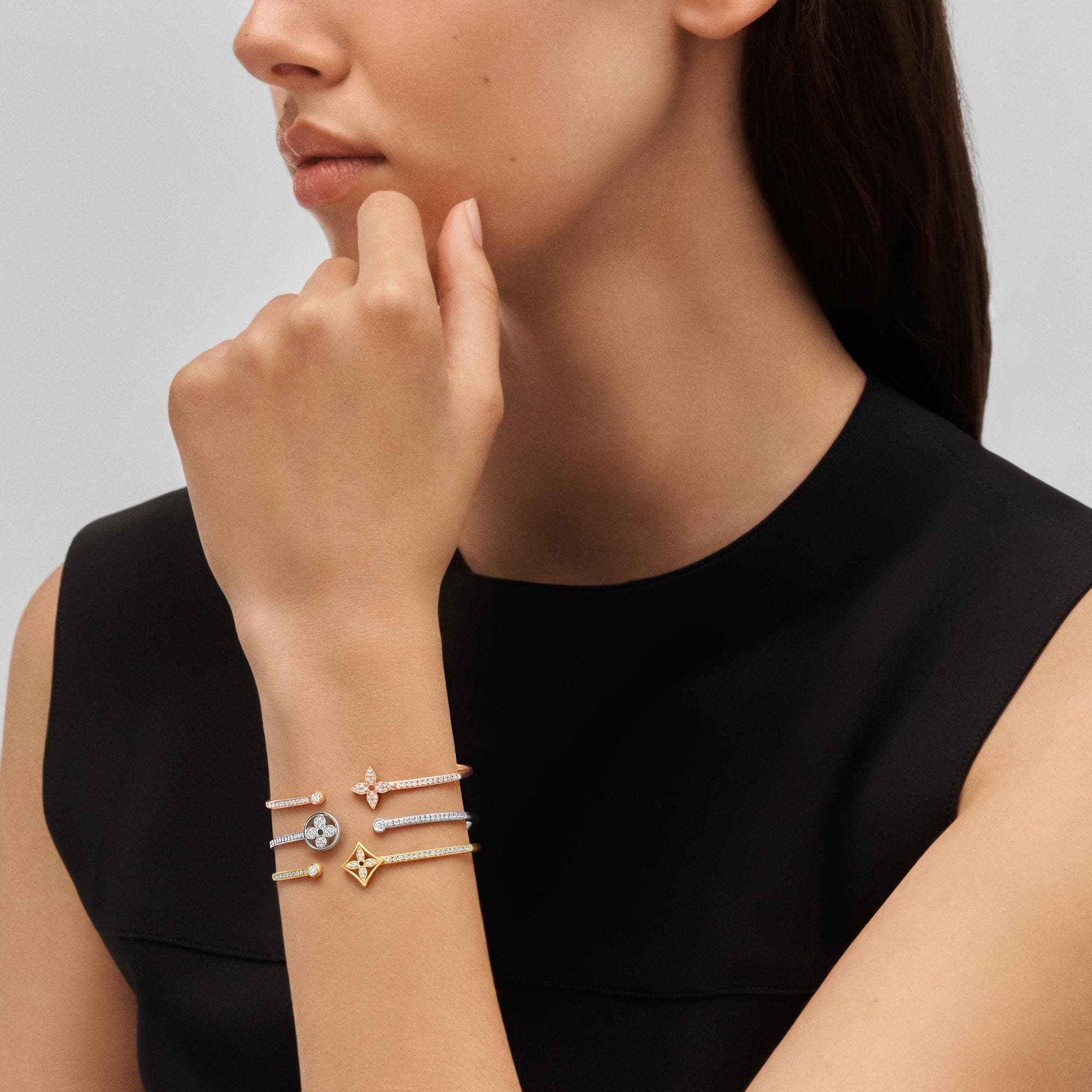  Categories All Fine Jewelry Idylle Blossom Twist Bracelet, Pink Gold And Diamonds | Louis Vuitton ® (Product zoom)