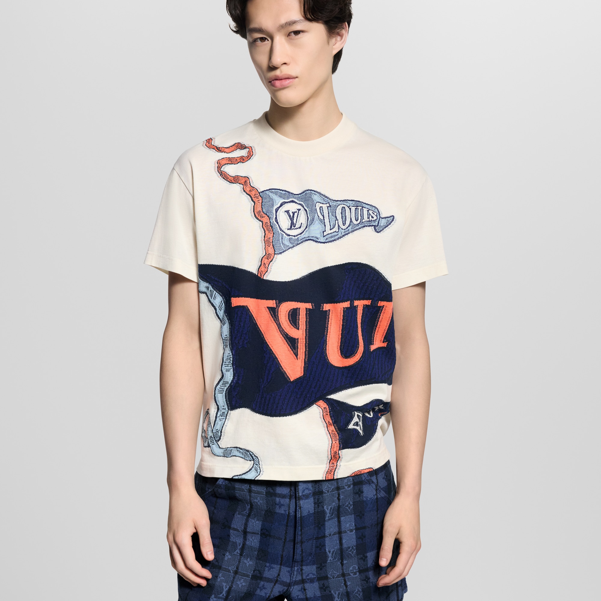  Ready-to-Wear T-Shirts and Polos Intarsia Graphic T-Shirt | Louis Vuitton ® (Product zoom)