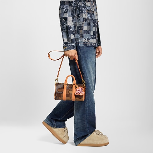 Monogram Heritage Men's Bags LV Icons Keepall Bandoulière 25 | Louis Vuitton ® (Product zoom)