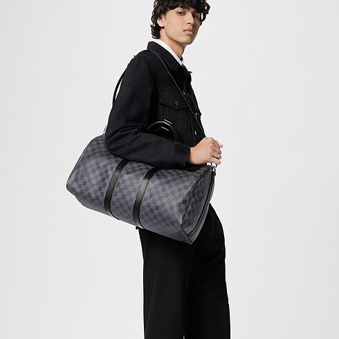 Damier Graphite Canvas Travel All Luggage and Accessories Keepall Bandoulière 45 | Louis Vuitton ® (Product zoom)
