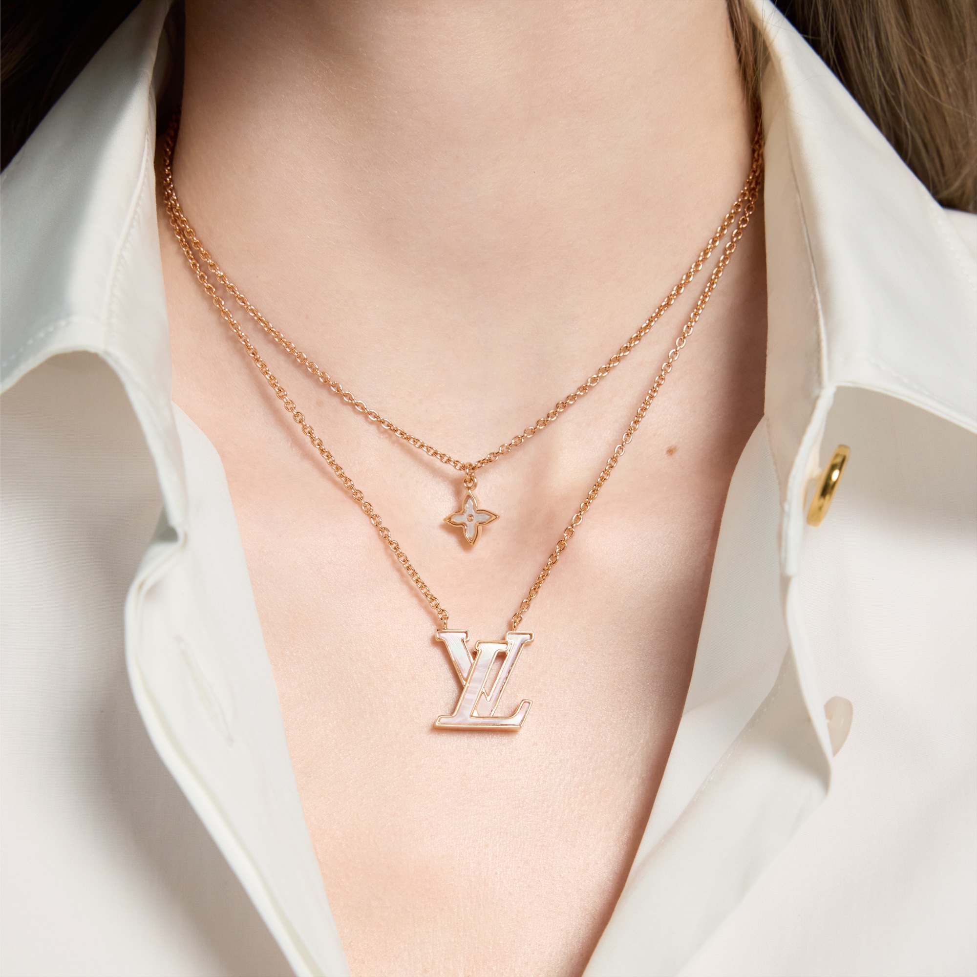 Lady LV Pearlescent Necklace S00 - Women - Fashion Jewelry  display picture 2