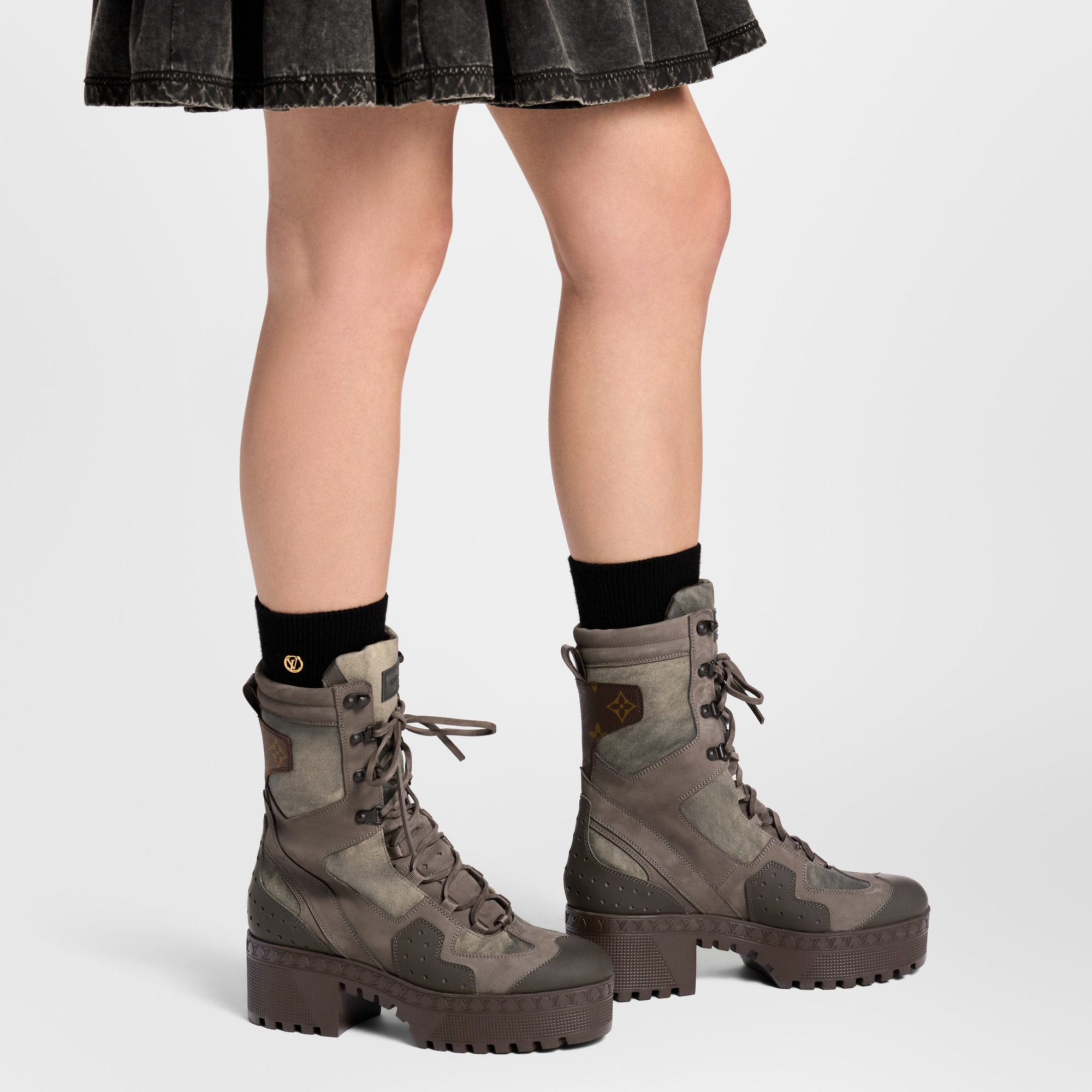  Shoes Boots and Ankle Boots Laureate Platform Desert Boot | Louis Vuitton ® (Product zoom)
