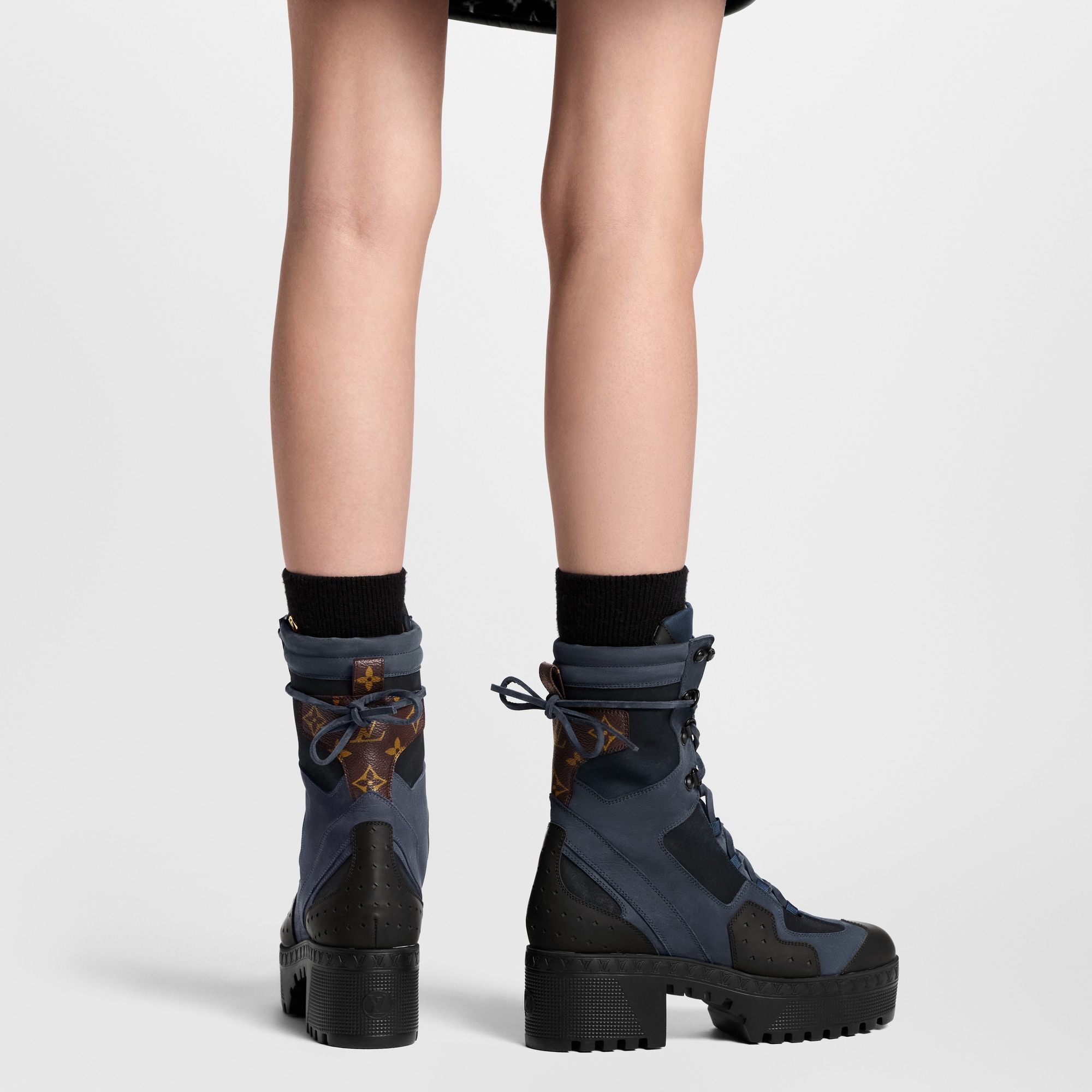  Shoes Boots and Ankle Boots Laureate Platform Desert Boot | Louis Vuitton ® (Product zoom)