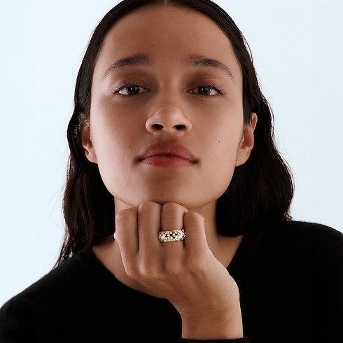 Categories Rings Le Damier de Louis Vuitton Double Ring, Yellow Gold and Diamonds | Louis Vuitton ® (Product zoom)