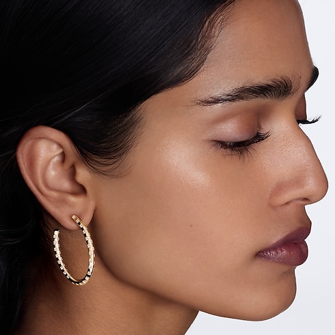 Categories Earrings Le Damier de Louis Vuitton Large Hoops, Yellow Gold and Diamonds | Louis Vuitton ® (Product zoom)