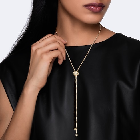 Categories Necklaces and Pendants Le Damier de Louis Vuitton Long Pendant, Yellow Gold and Diamonds | Louis Vuitton ® (Product zoom)