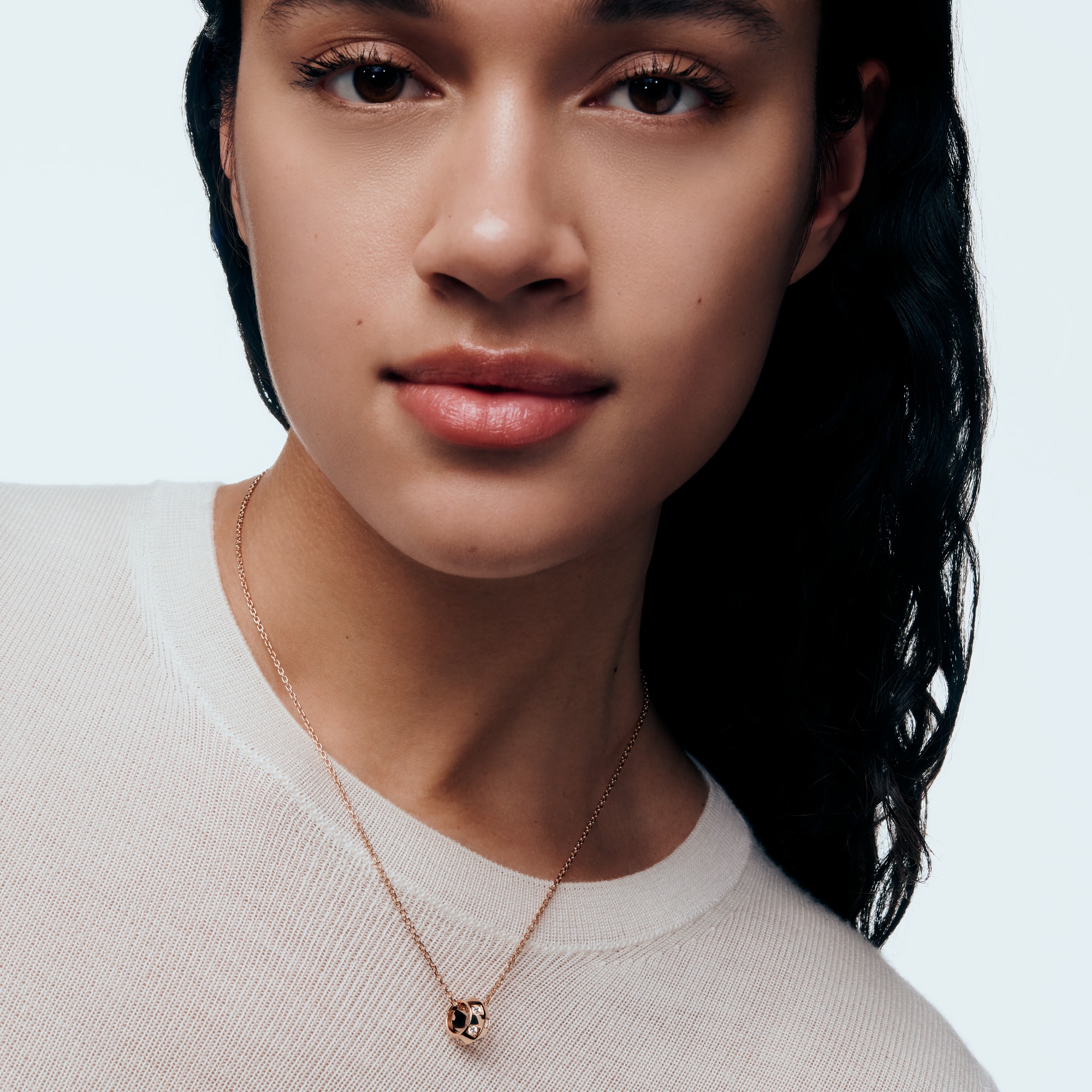  Categories Necklaces and Pendants  Le Damier de Louis Vuitton Pendant, Rose Gold and Diamonds | Louis Vuitton ® (Product zoom)