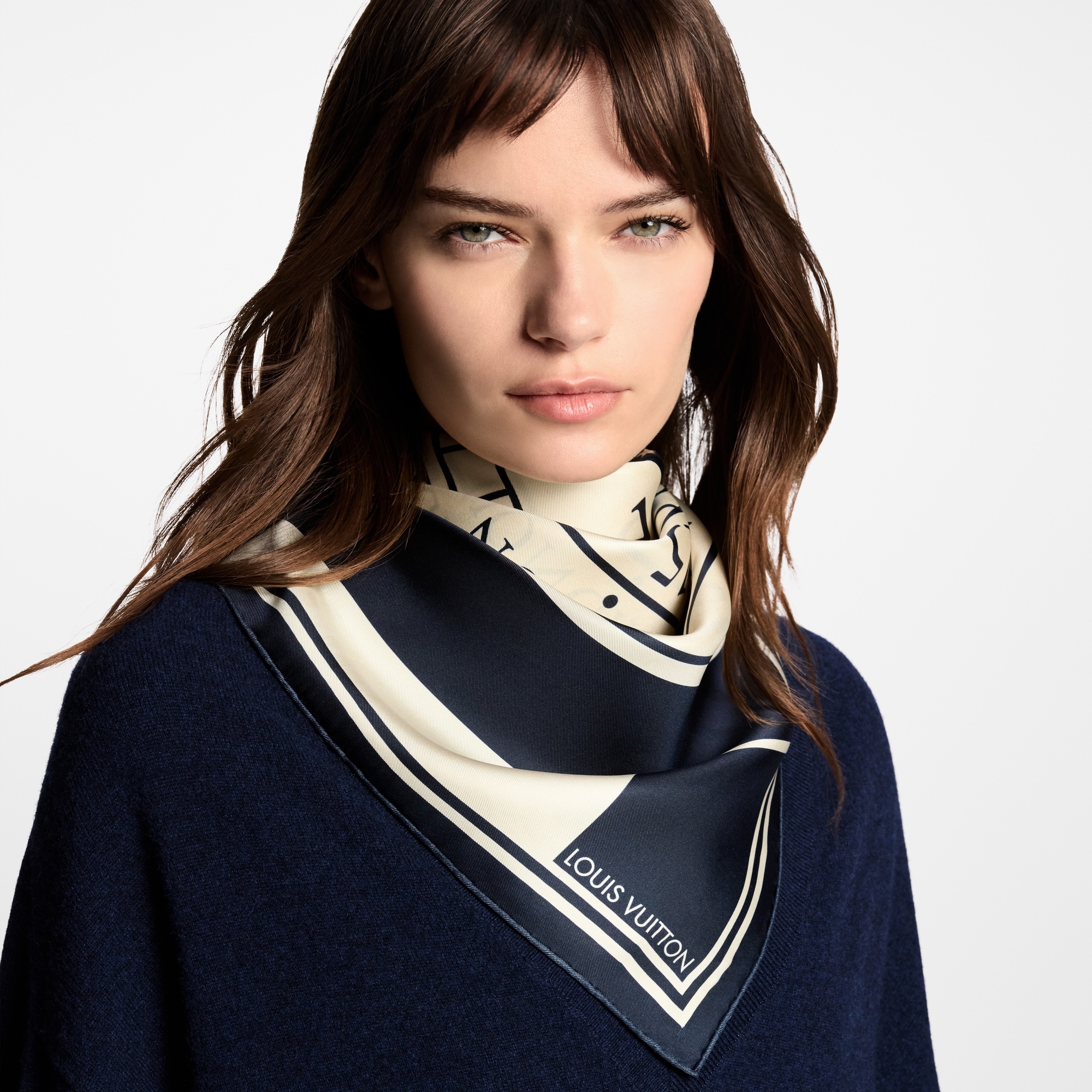 S00 Accessories Silk Squares and Bandeaus  Le Temps d’Un Voyage Square 90 | Louis Vuitton ® (Product zoom)