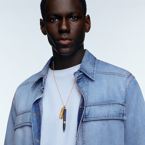 Jewelry Necklaces and Pendants Les Gastons Vuitton Designer Pendant, Yellow Gold and Blue Titanium | Louis Vuitton ® (Product zoom)