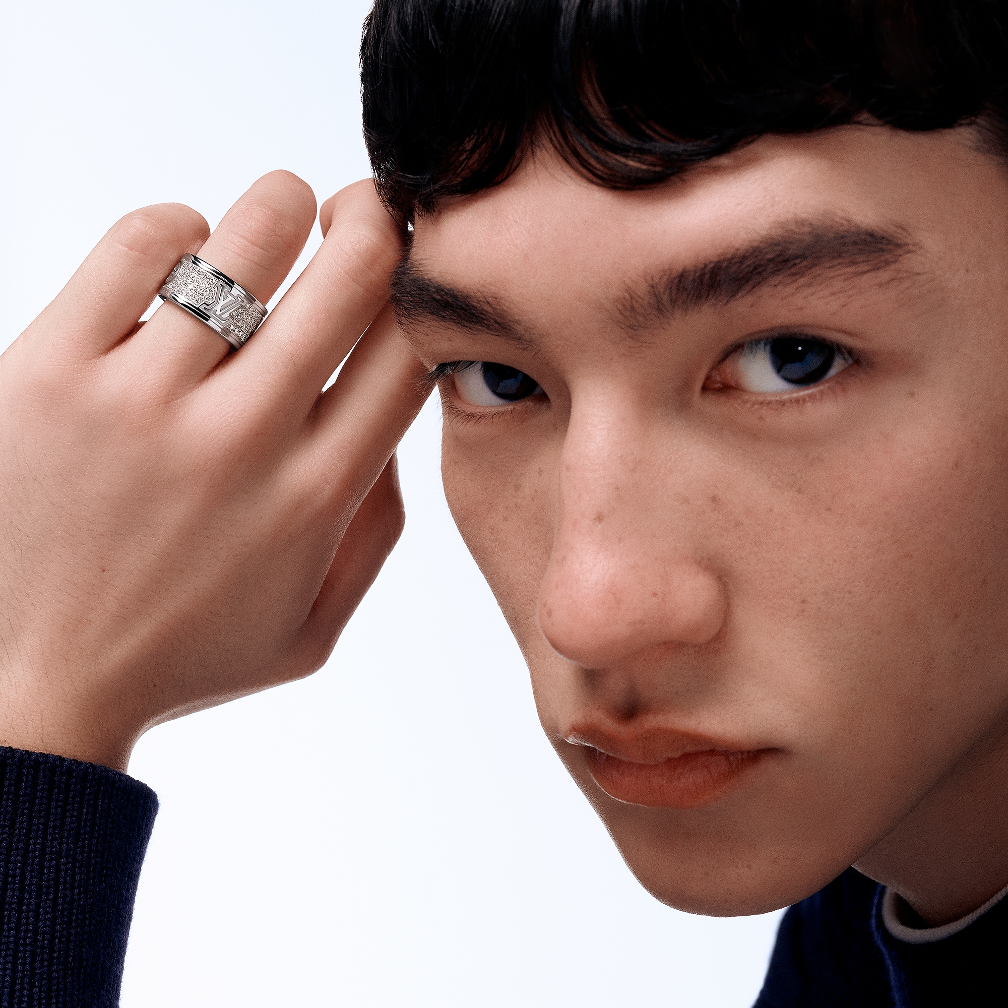 Les Gastons Vuitton Large Ring, White Gold and Diamonds