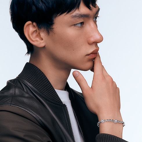 Categories Bracelets Les Gastons Vuitton Trunk Bracelet, White Gold and Diamonds | Louis Vuitton ® (Product zoom)