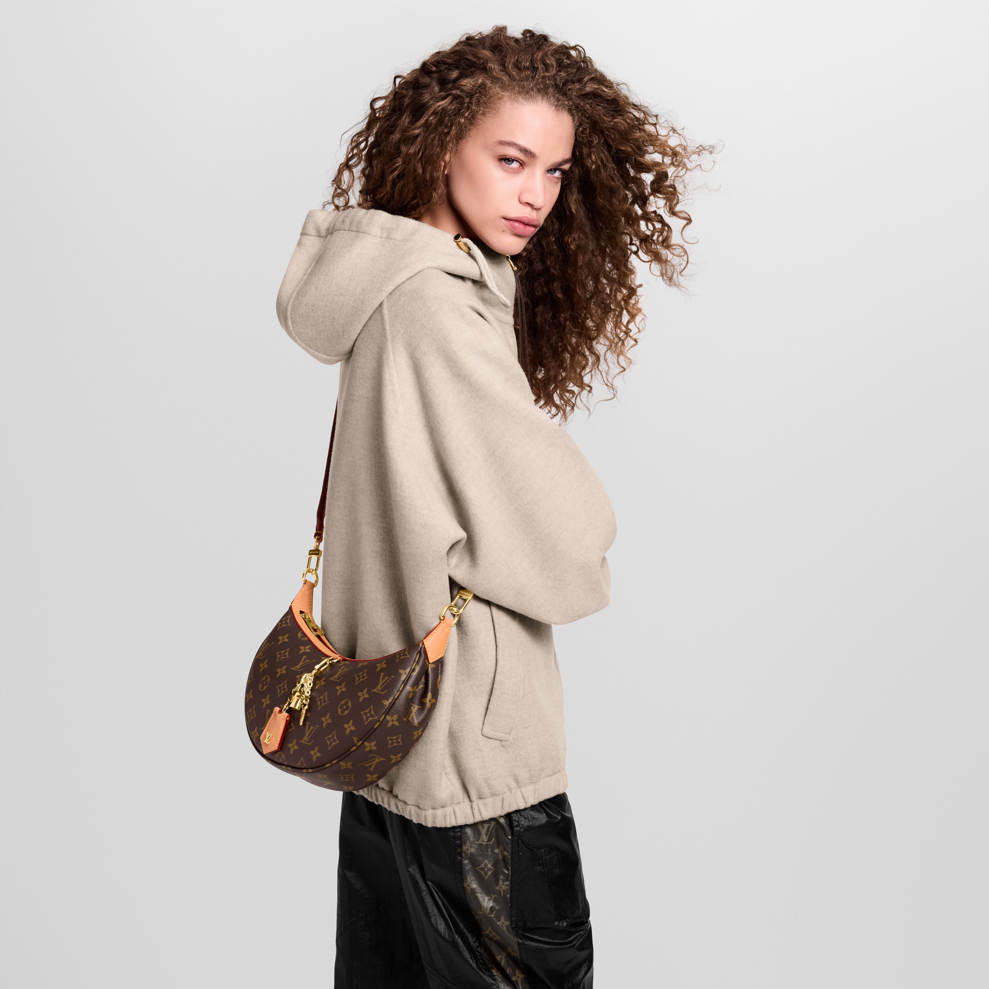 Monogram Handbags All Handbags Looping | Louis Vuitton ® (Product zoom)