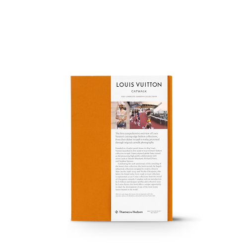 Library Hard Cover Books Louis Vuitton Catwalk | Louis Vuitton ® (Product zoom)