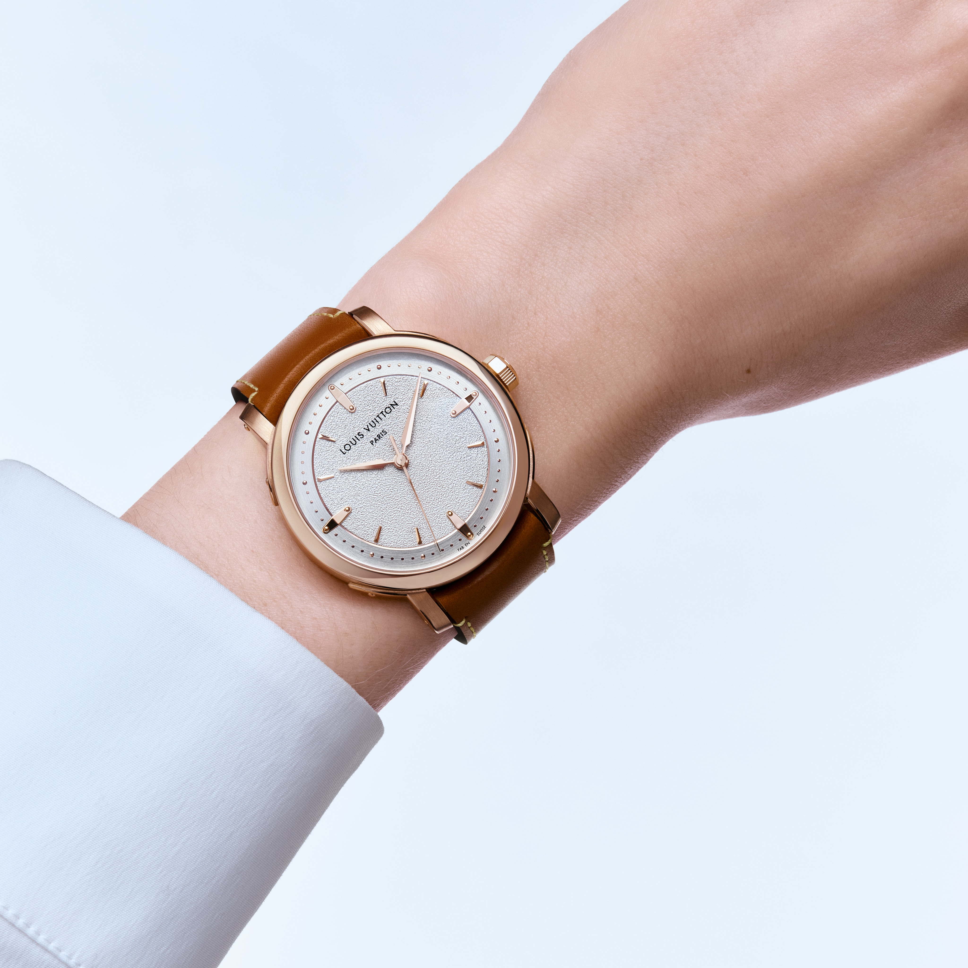  All Watches } Louis Vuitton Escale, Automatic, 39mm, Pink gold | Louis Vuitton ® (Product zoom)