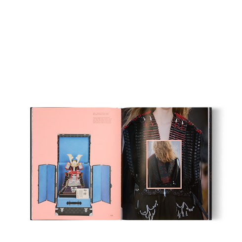 Library Hard Cover Books Louis Vuitton — Japan. Visionary Journeys | Louis Vuitton ® (Product zoom)