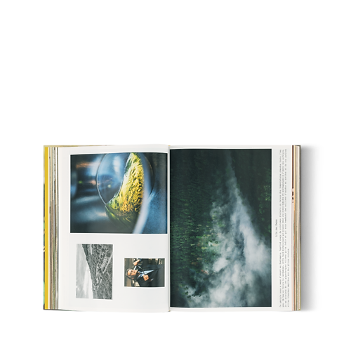 Library Hard Cover Books Louis Vuitton: A Perfume Atlas, French Version | Louis Vuitton ® (Product zoom)