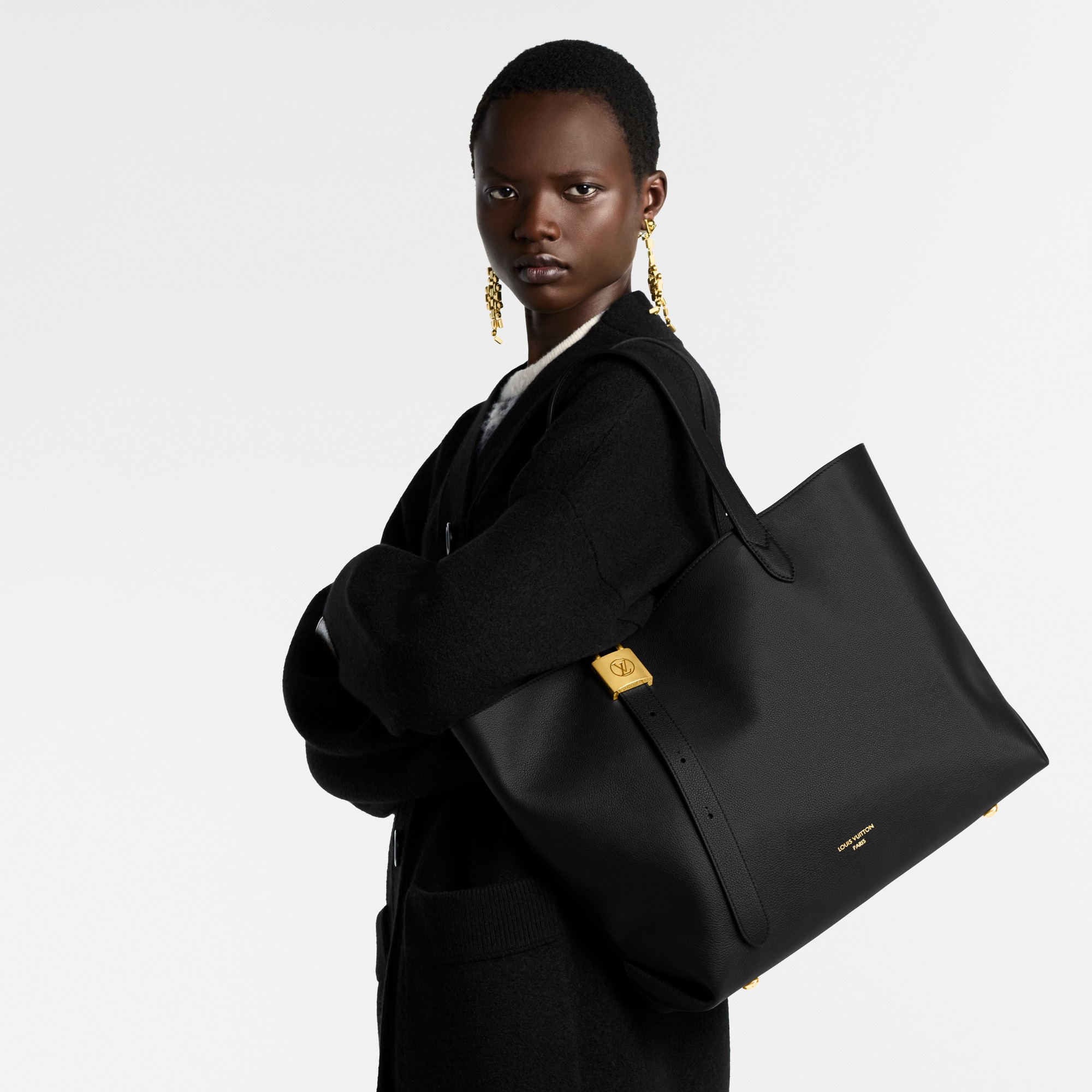 Low Key Handbags All Handbags Low Key Cabas MM | Louis Vuitton ® (Product zoom)