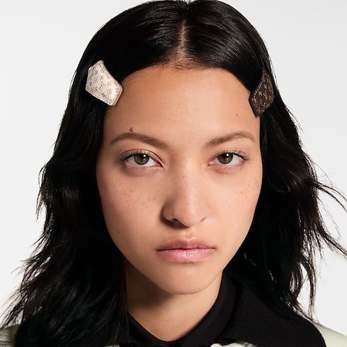 S00 Fashion Jewelry All Fashion Jewelry LV Backstage Mini Hair Clips | Louis Vuitton ® (Product zoom)