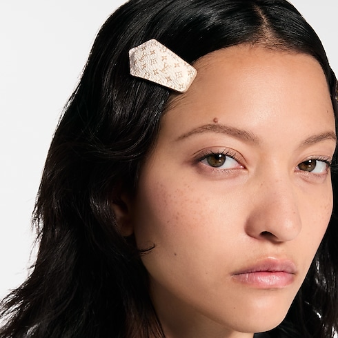 S00 Fashion Jewelry All Fashion Jewelry LV Backstage Mini Hair Clips | Louis Vuitton ® (Product zoom)