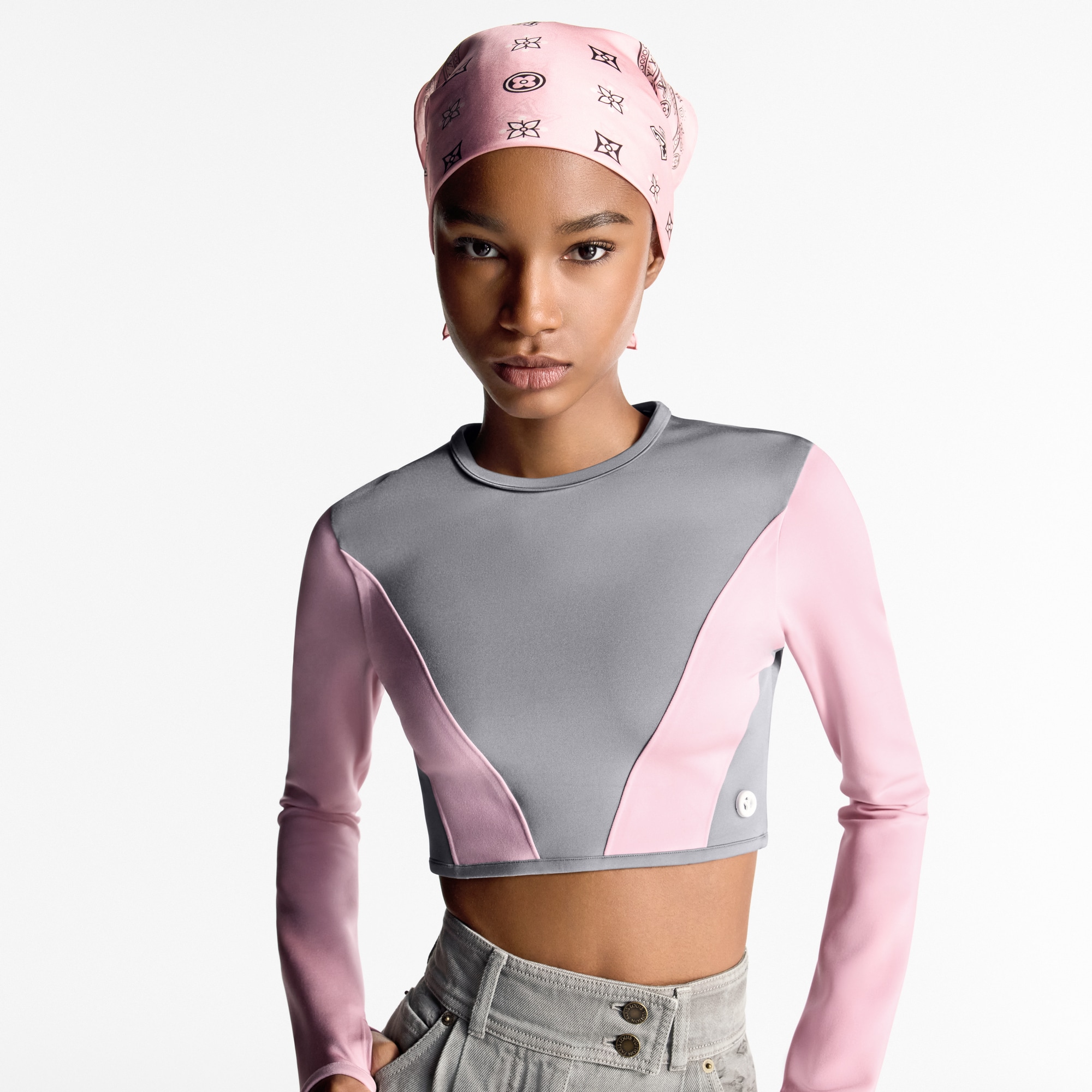 S00 Accessories Silk Squares and Bandeaus  LV Bandana Square 55 | Louis Vuitton ® (Product zoom)