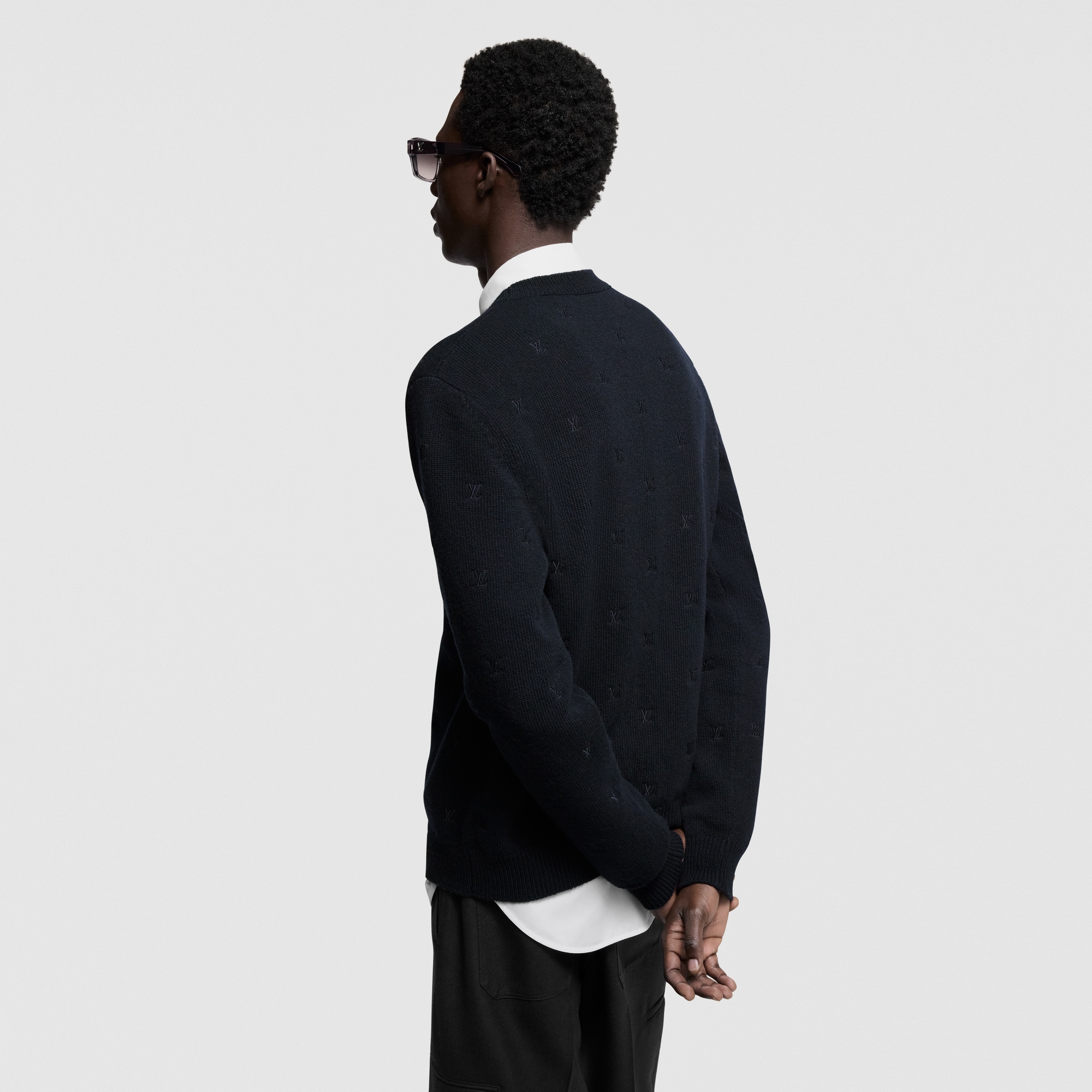  Ready-to-Wear All Ready-to-Wear LV Blason All Over Embroidered Crewneck | Louis Vuitton ® (Product zoom)