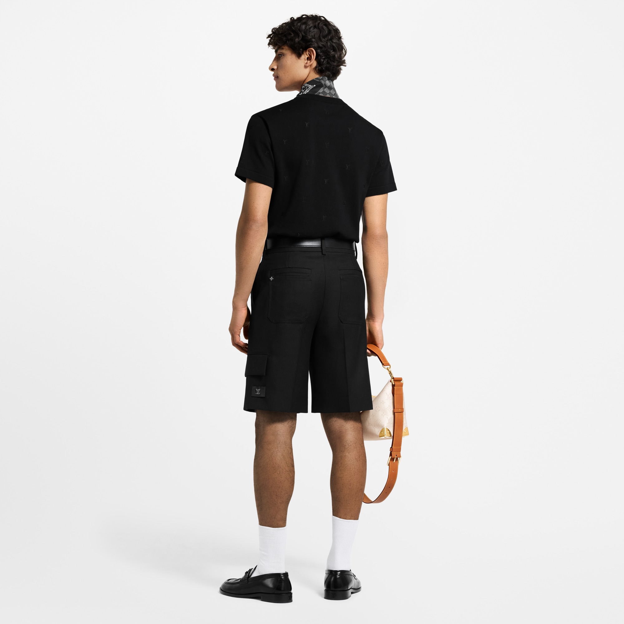  Ready-to-Wear Knitwear and Sweatshirts LV Blason Embroidered Short-Sleeved Crewneck | Louis Vuitton ® (Product zoom)
