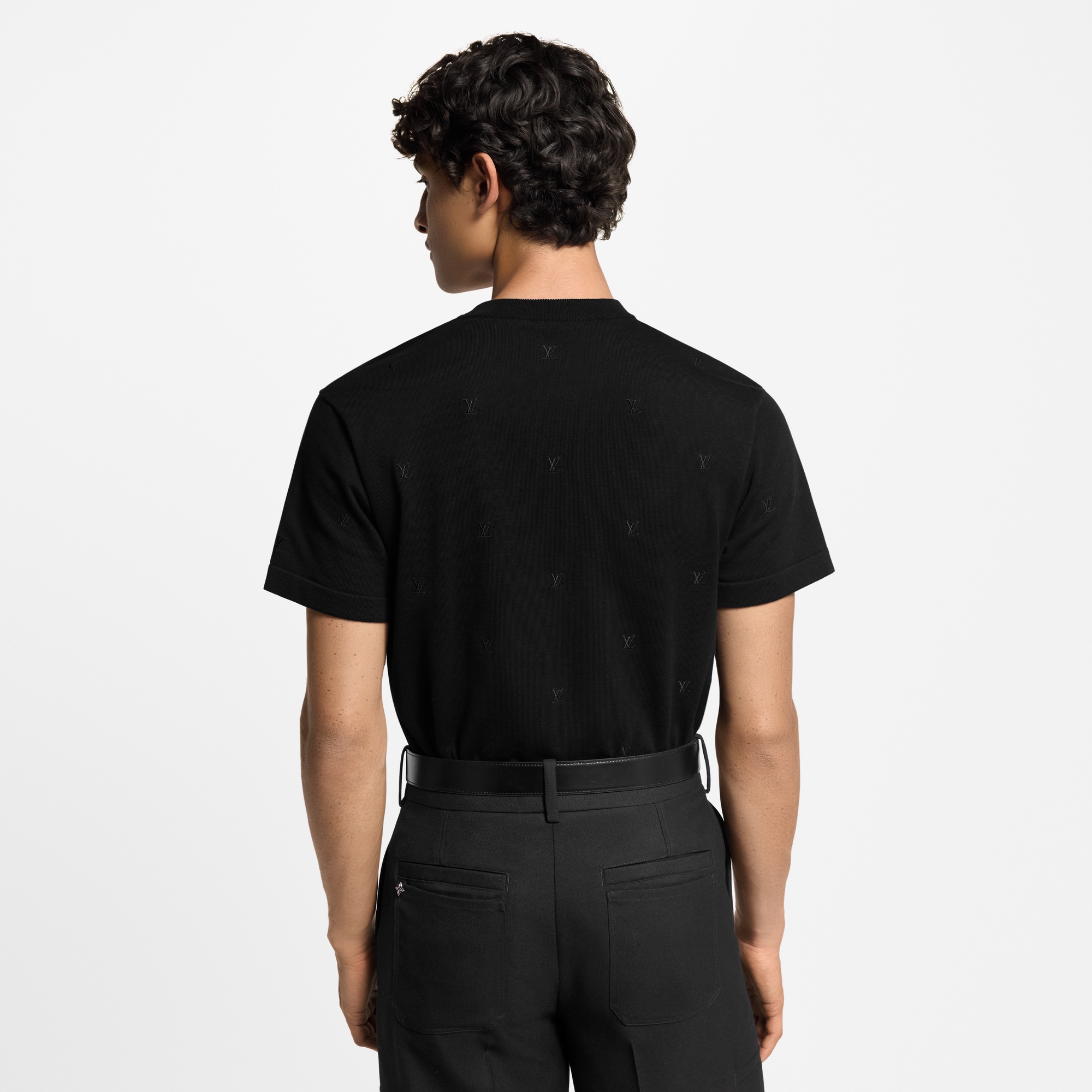  Ready-to-Wear Knitwear and Sweatshirts LV Blason Embroidered Short-Sleeved Crewneck | Louis Vuitton ® (Product zoom)
