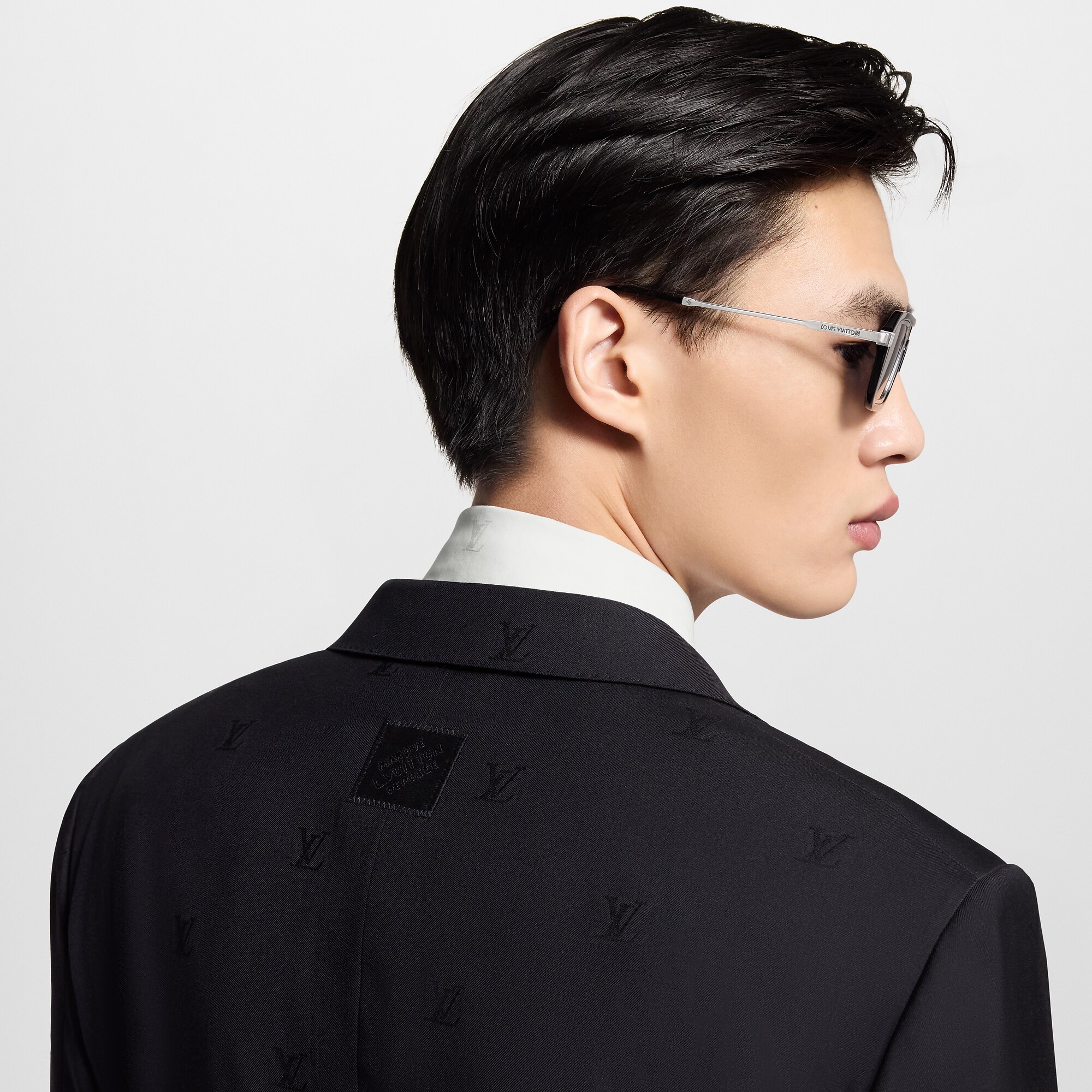 LV Blason Pont Neuf Suit