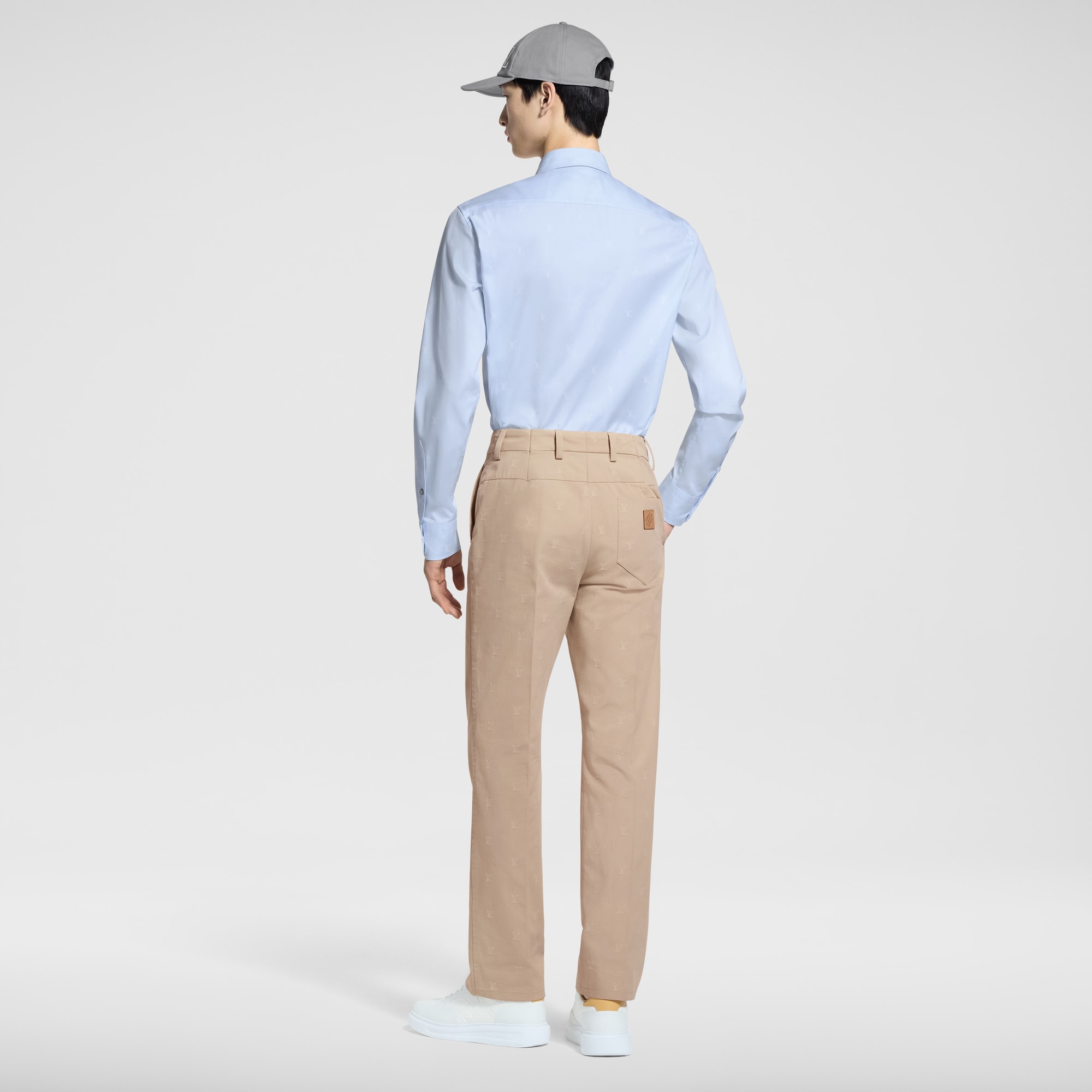  Ready-to-Wear Shirts LV Blason Printed Cotton Long-Sleeved Oxford Shirt | Louis Vuitton ® (Product zoom)