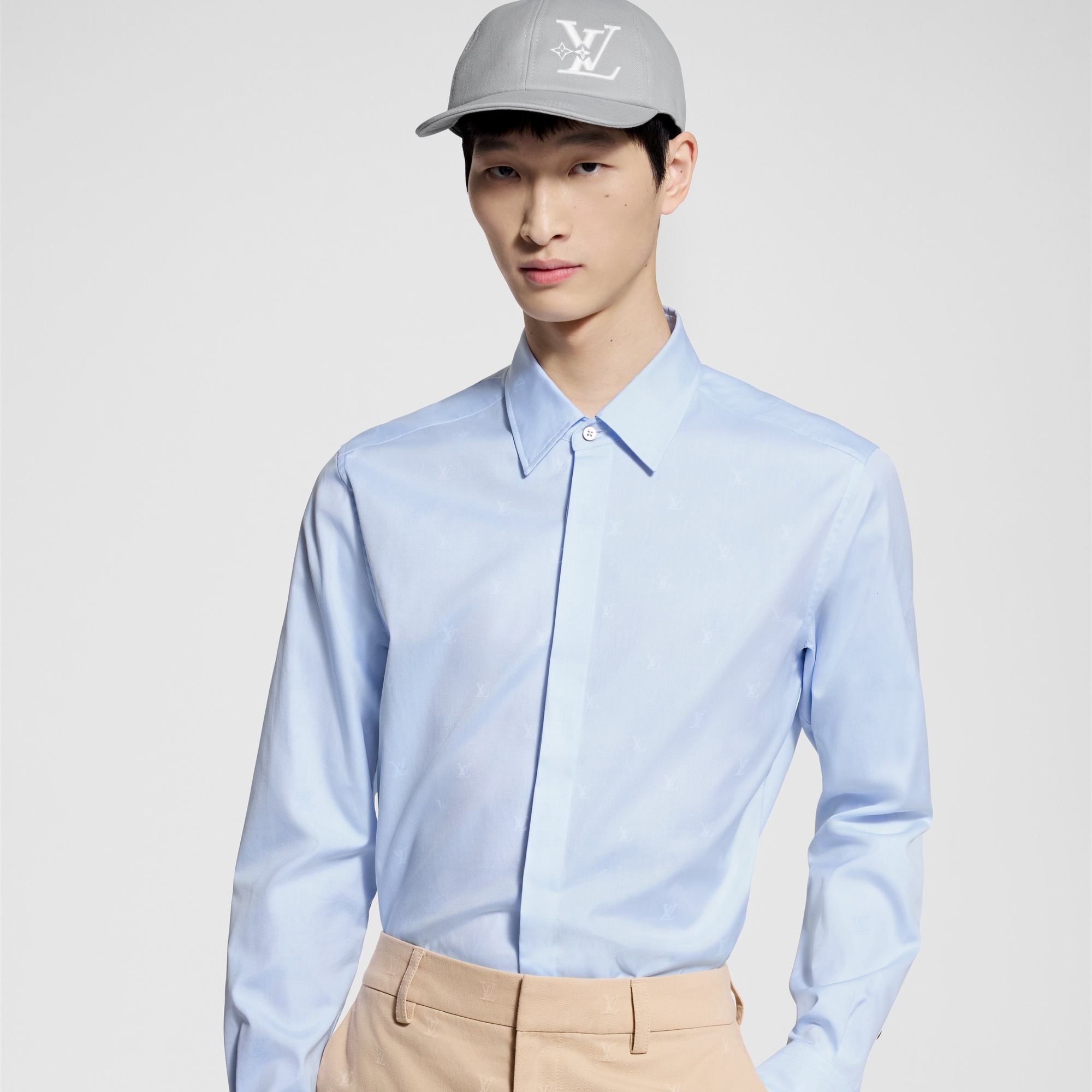  Ready-to-Wear Shirts LV Blason Printed Cotton Long-Sleeved Oxford Shirt | Louis Vuitton ® (Product zoom)