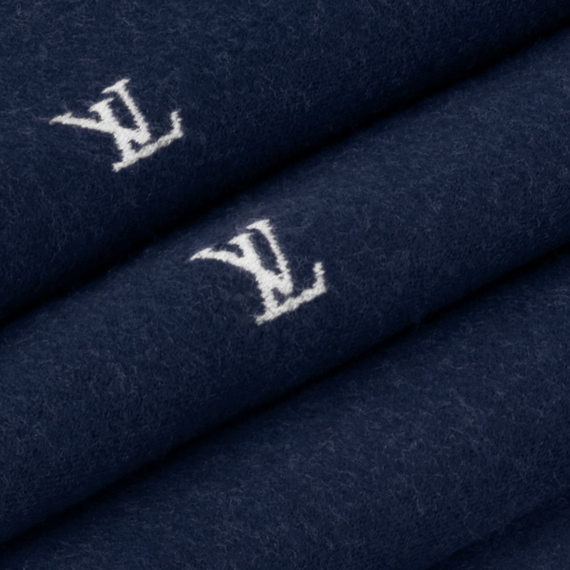 S00 Accessories Scarves LV Blason Scarf | Louis Vuitton ® (Product zoom)