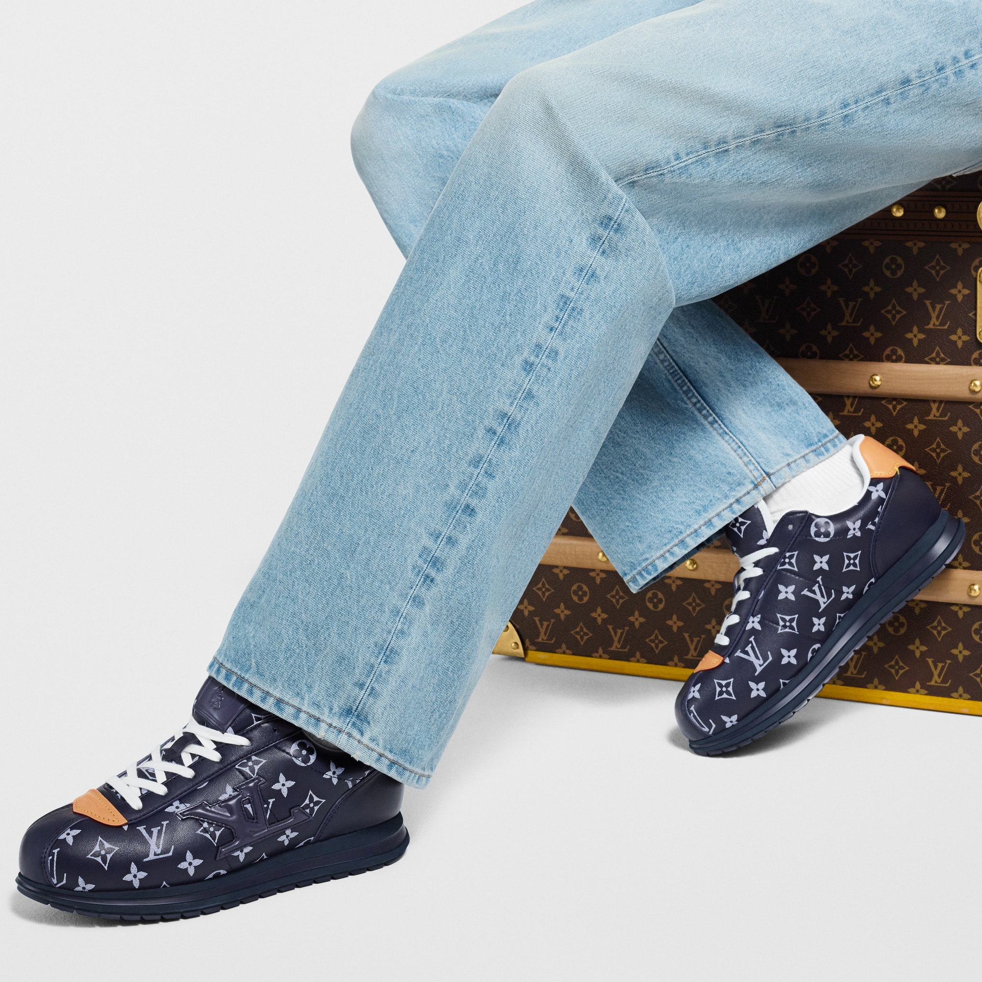  Shoes Sneakers LV BUTTERSOFT Sneaker | Louis Vuitton ® (Product zoom)