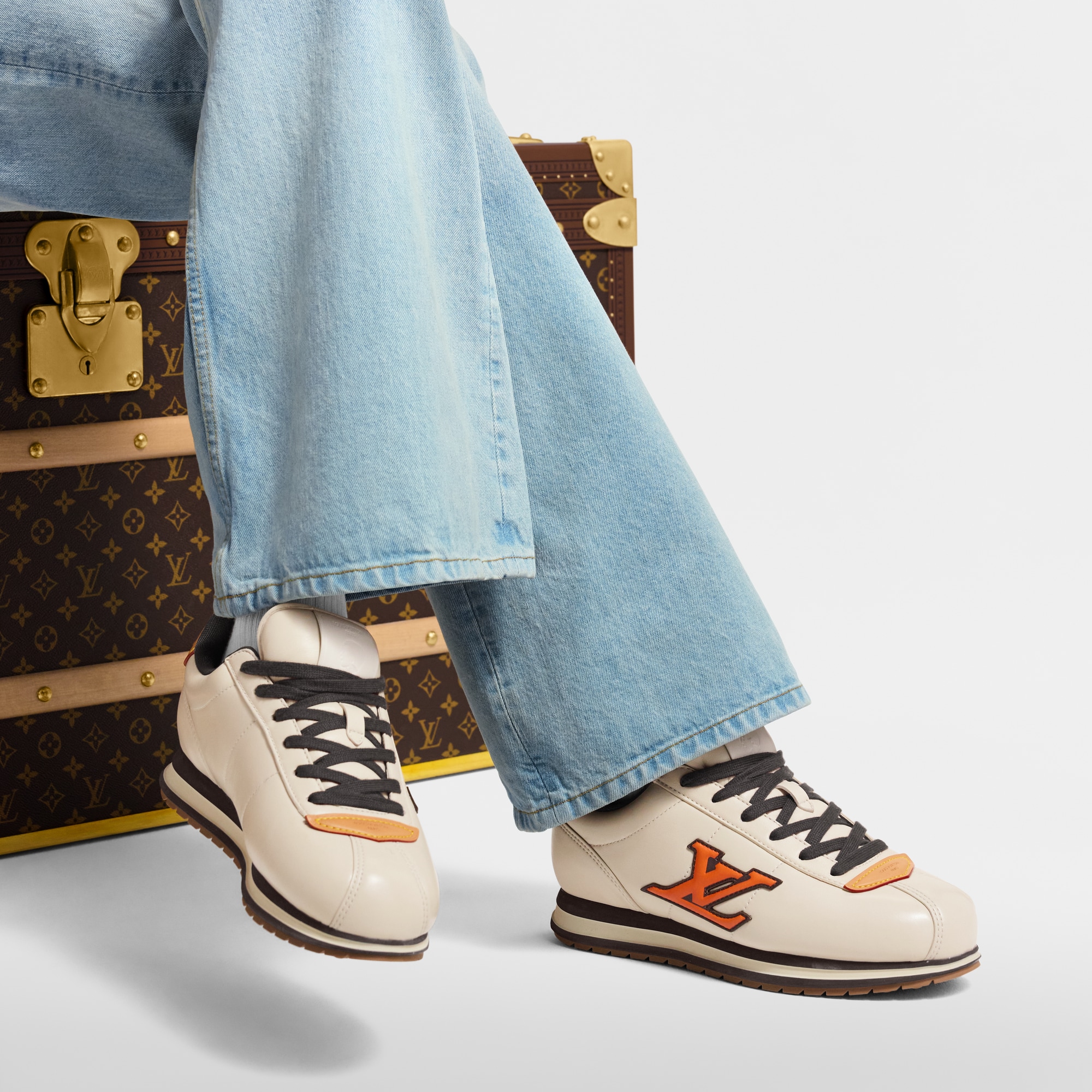  Shoes Sneakers LV BUTTERSOFT Sneaker | Louis Vuitton ® (Product zoom)