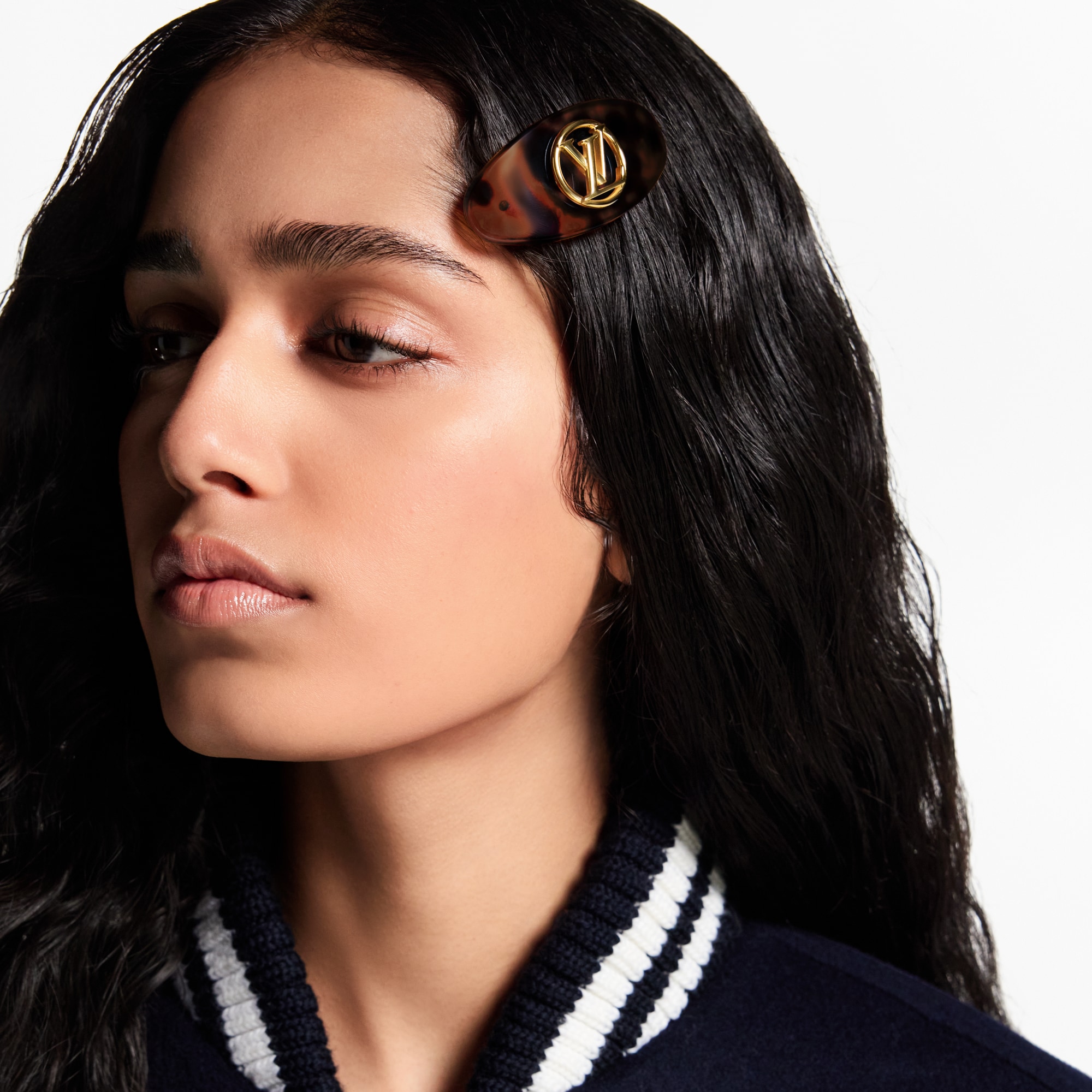 S00 Accessories Hair Accessories LV Circle Hair Clip | Louis Vuitton ® (Product zoom)