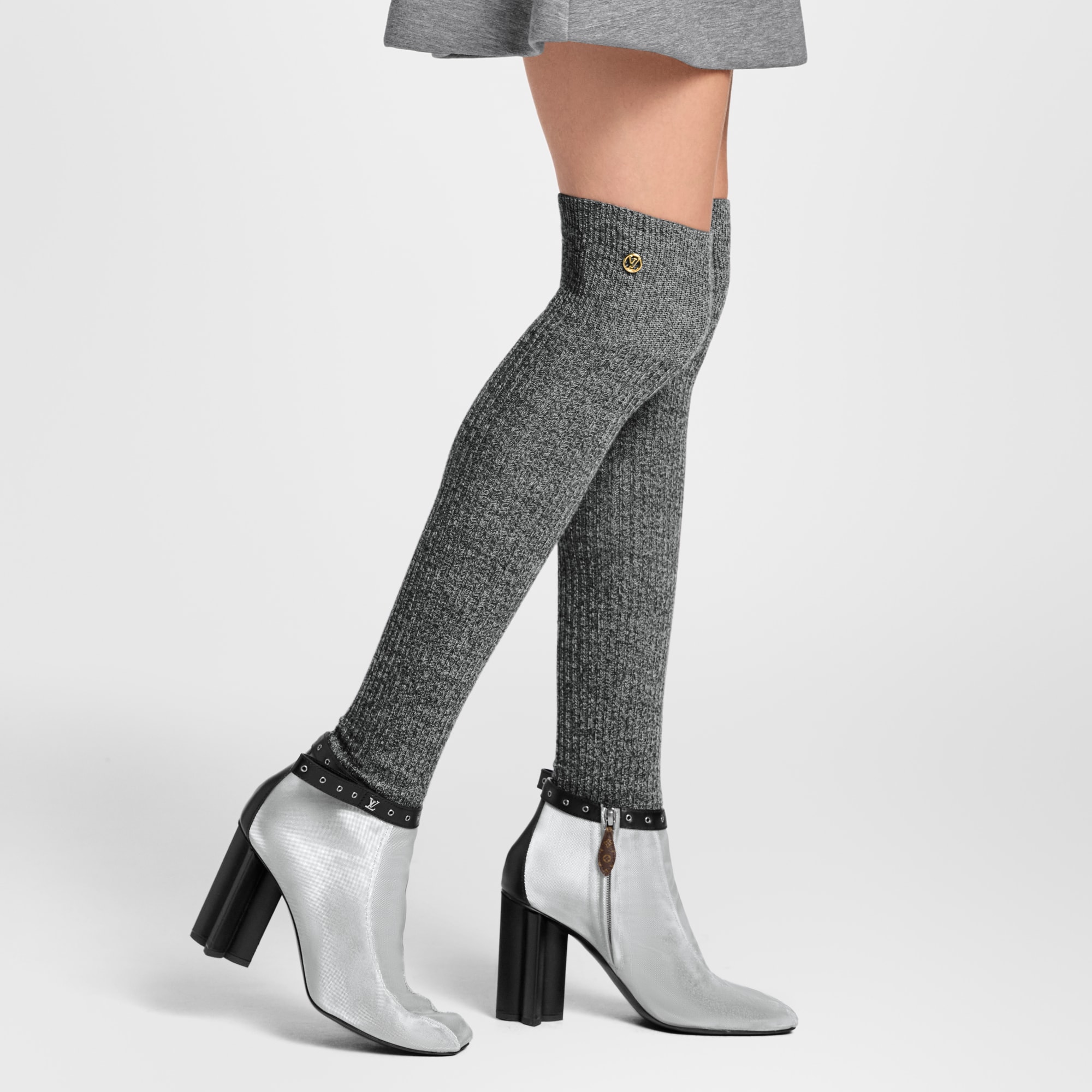 S00 Accessories Home Accessories LV Circle Socks | Louis Vuitton ® (Product zoom)