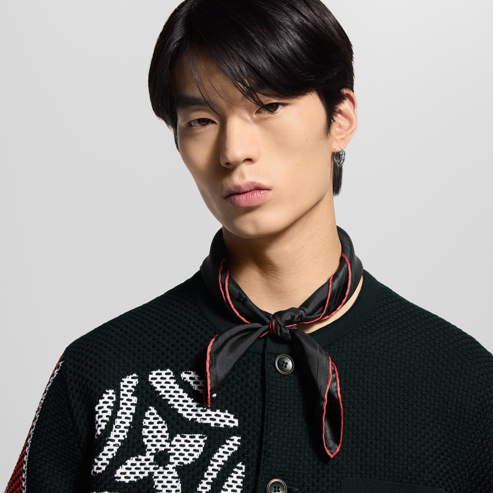 S00 Accessories Silk and Bandanas LV City Stamp Bandana | Louis Vuitton ® (Product zoom)