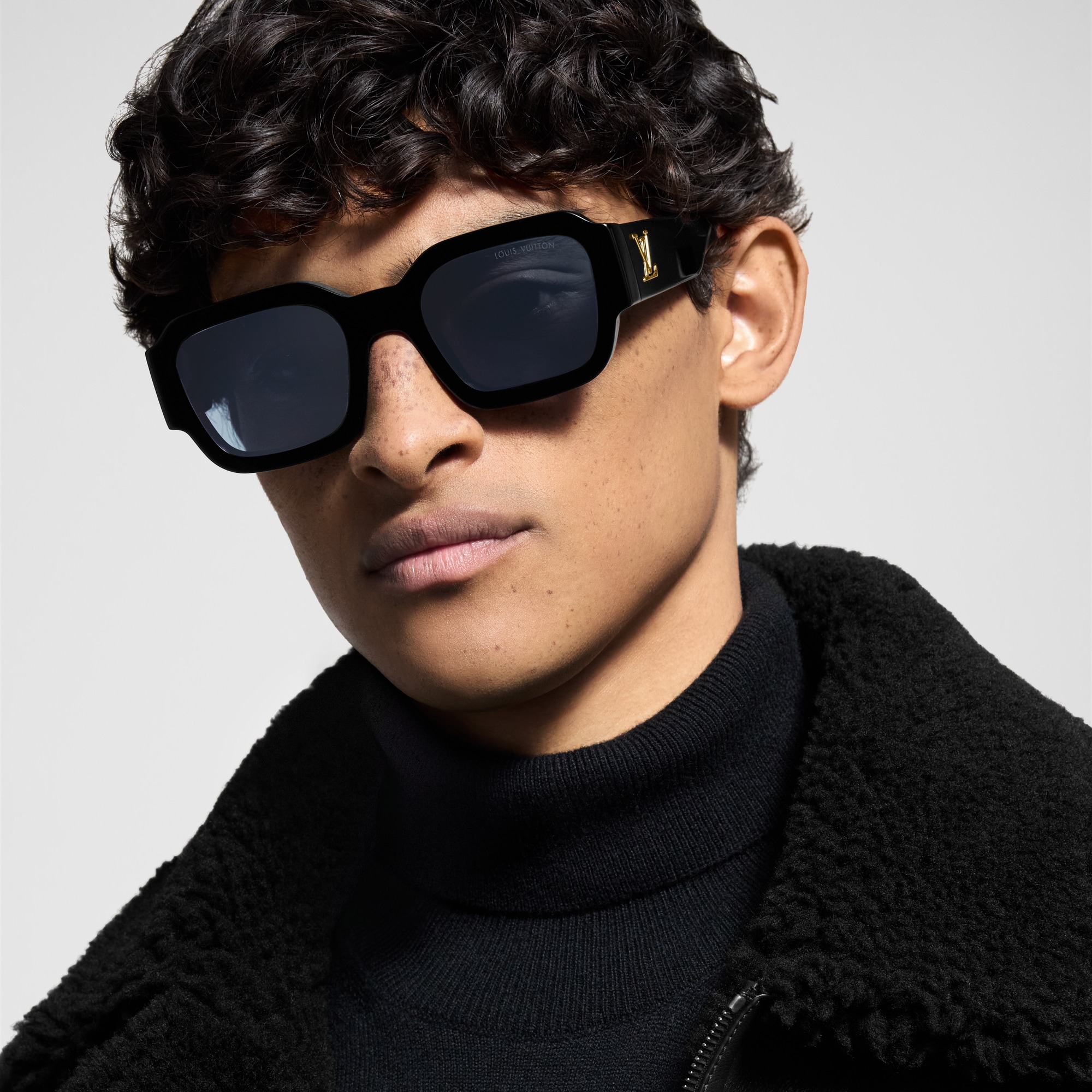 LV Clash Round Square Sunglasses S00 - Men - Accessories  display picture 2