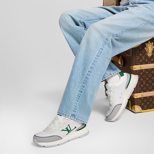 Shoes Sneakers LV Classic Sneaker | Louis Vuitton ® (Product zoom)