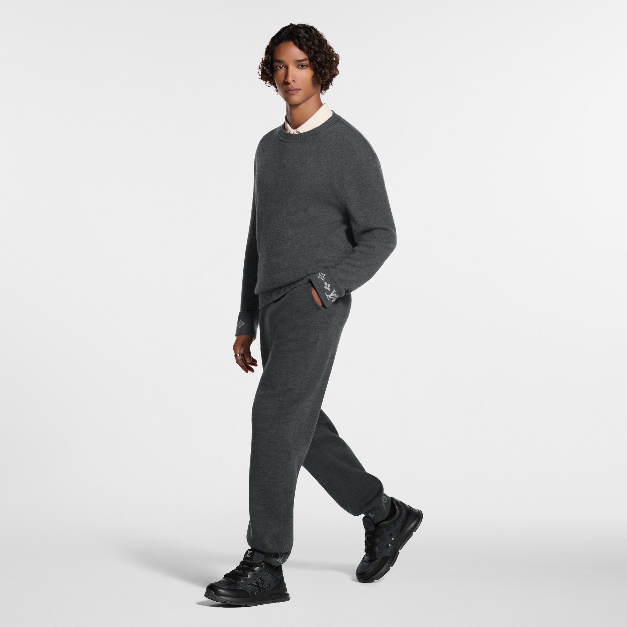  Shoes Sneakers LV Classic Sneaker | Louis Vuitton ® (Product zoom)