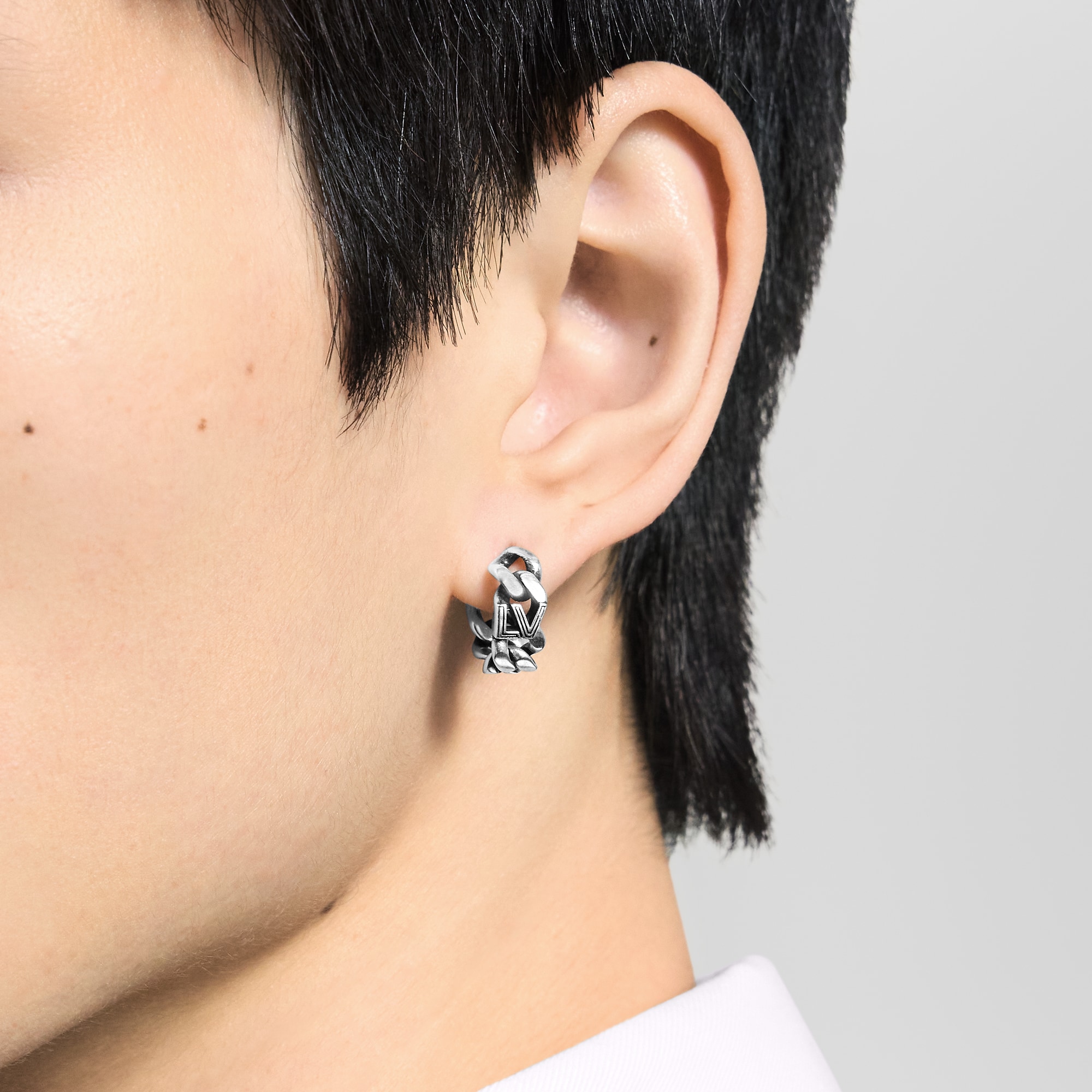 LV Club Chain Single Pin Earring